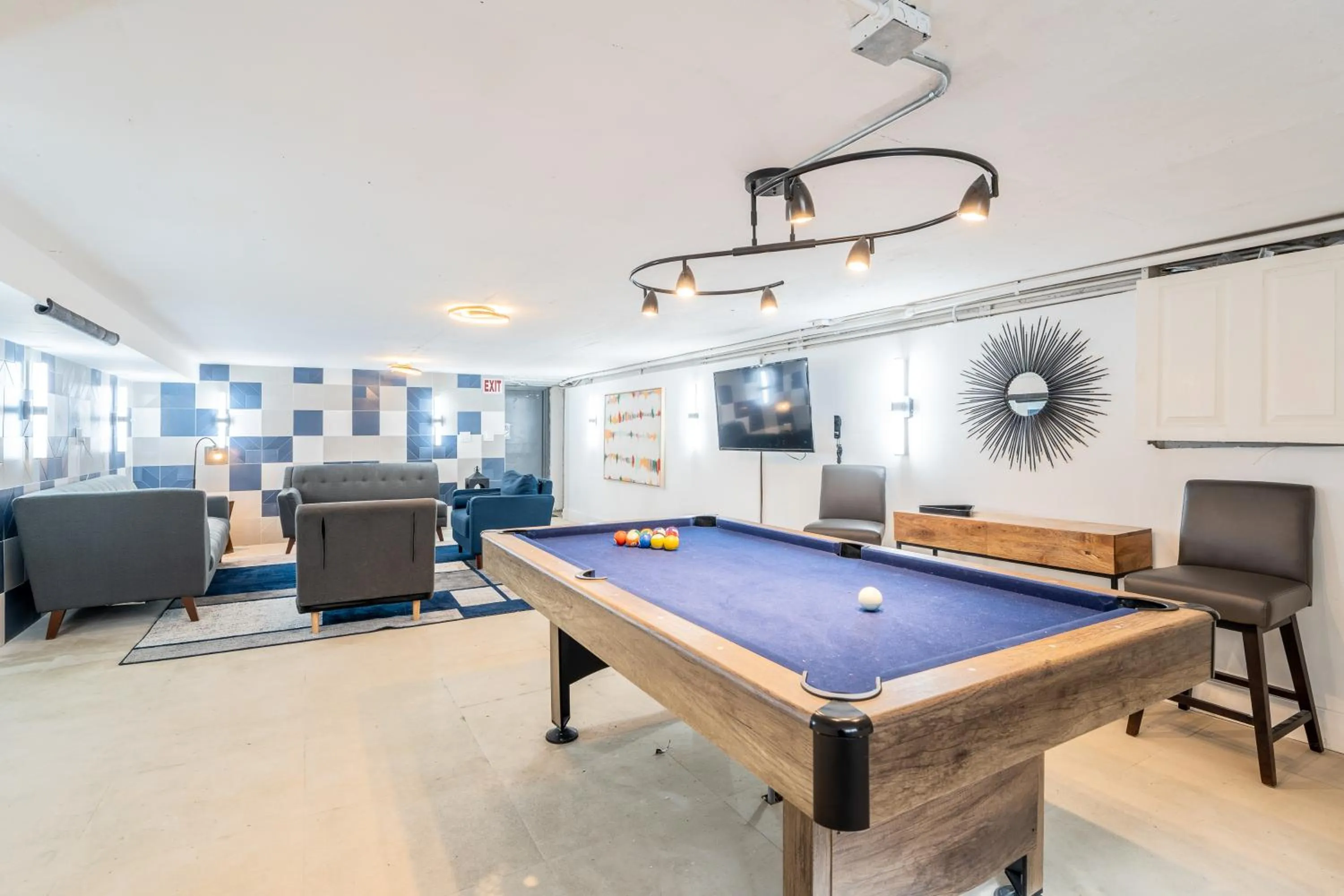 Communal lounge/ TV room in PRAIA Hotel Boutique & Apartments Miami Beach