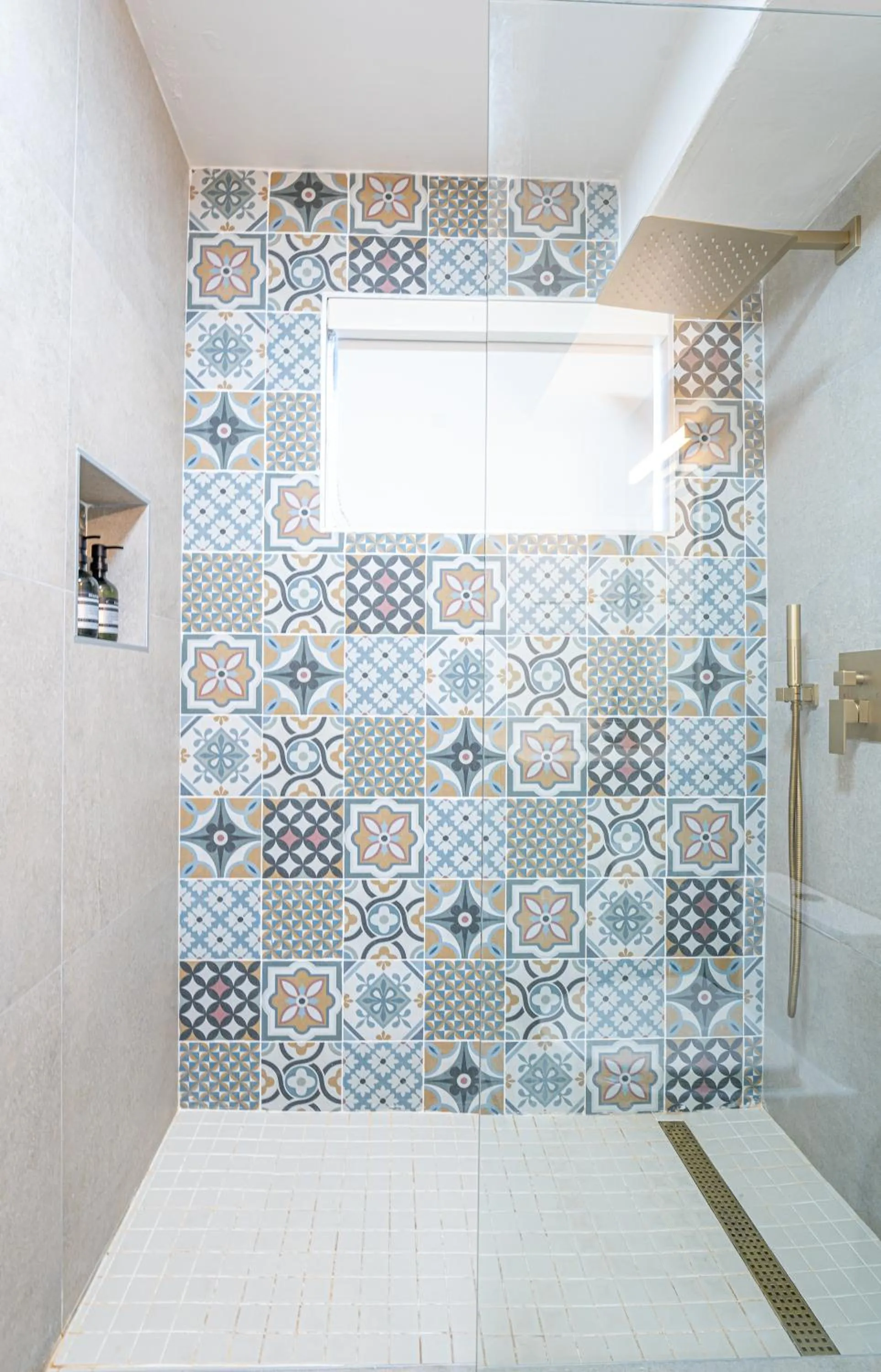 Shower in PRAIA Hotel Boutique & Apartments Miami Beach