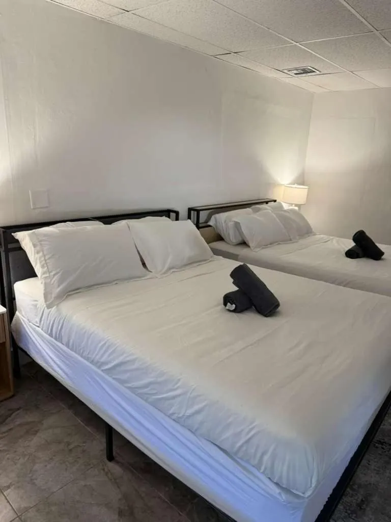 Bedroom, Bed in PRAIA Hotel Hollywood