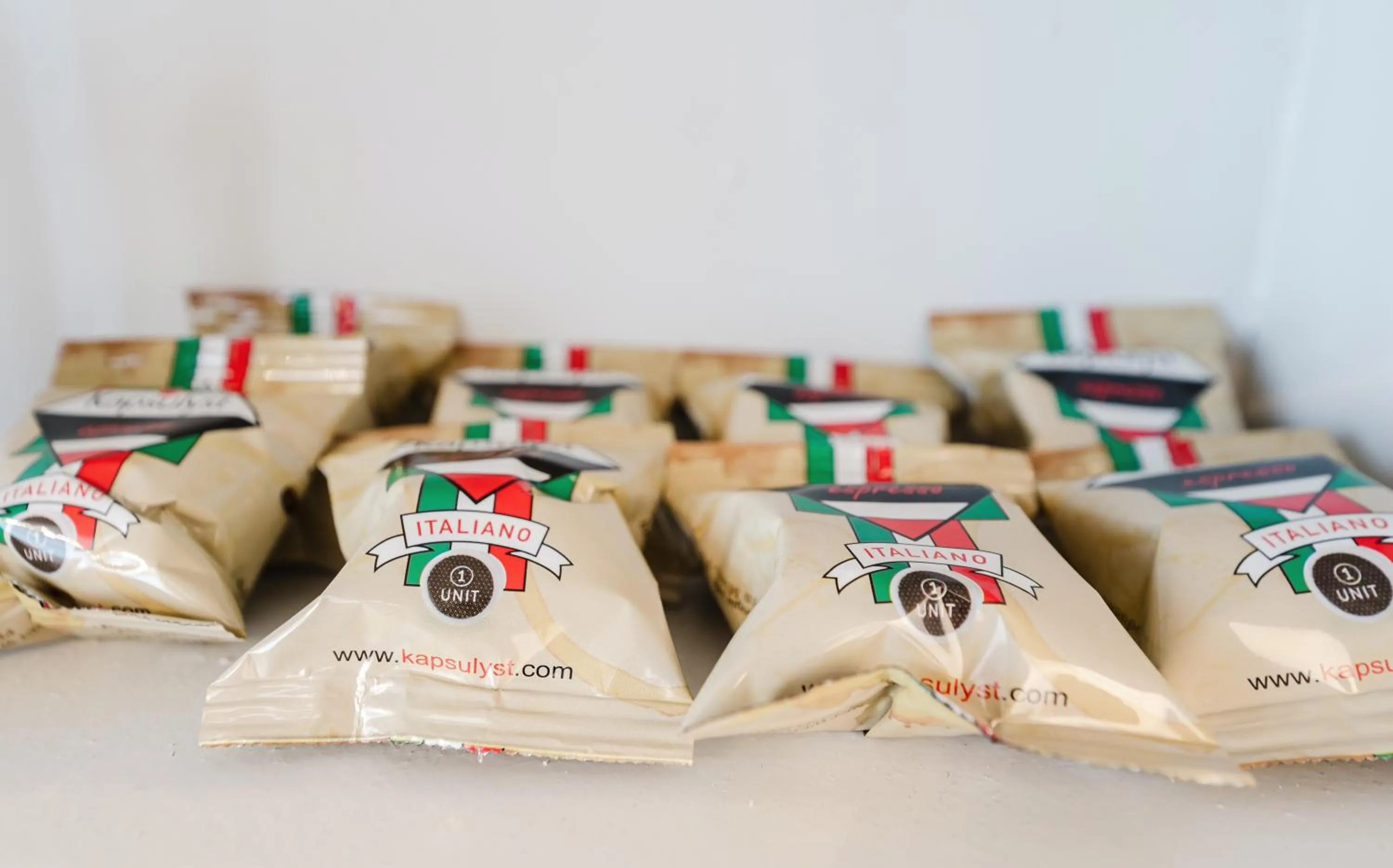 Coffee/tea facilities in PRAIA Hotel Hollywood