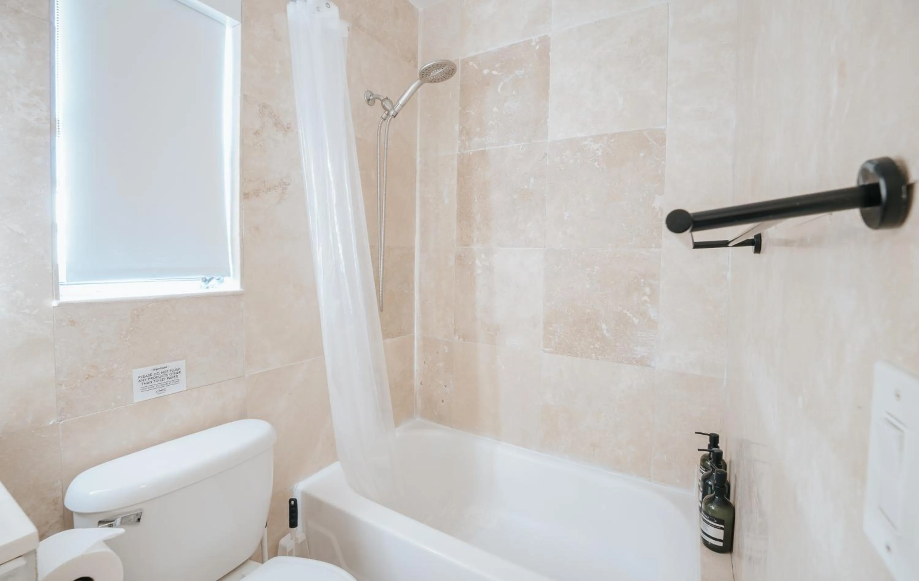 Bathroom in PRAIA Hotel Hollywood