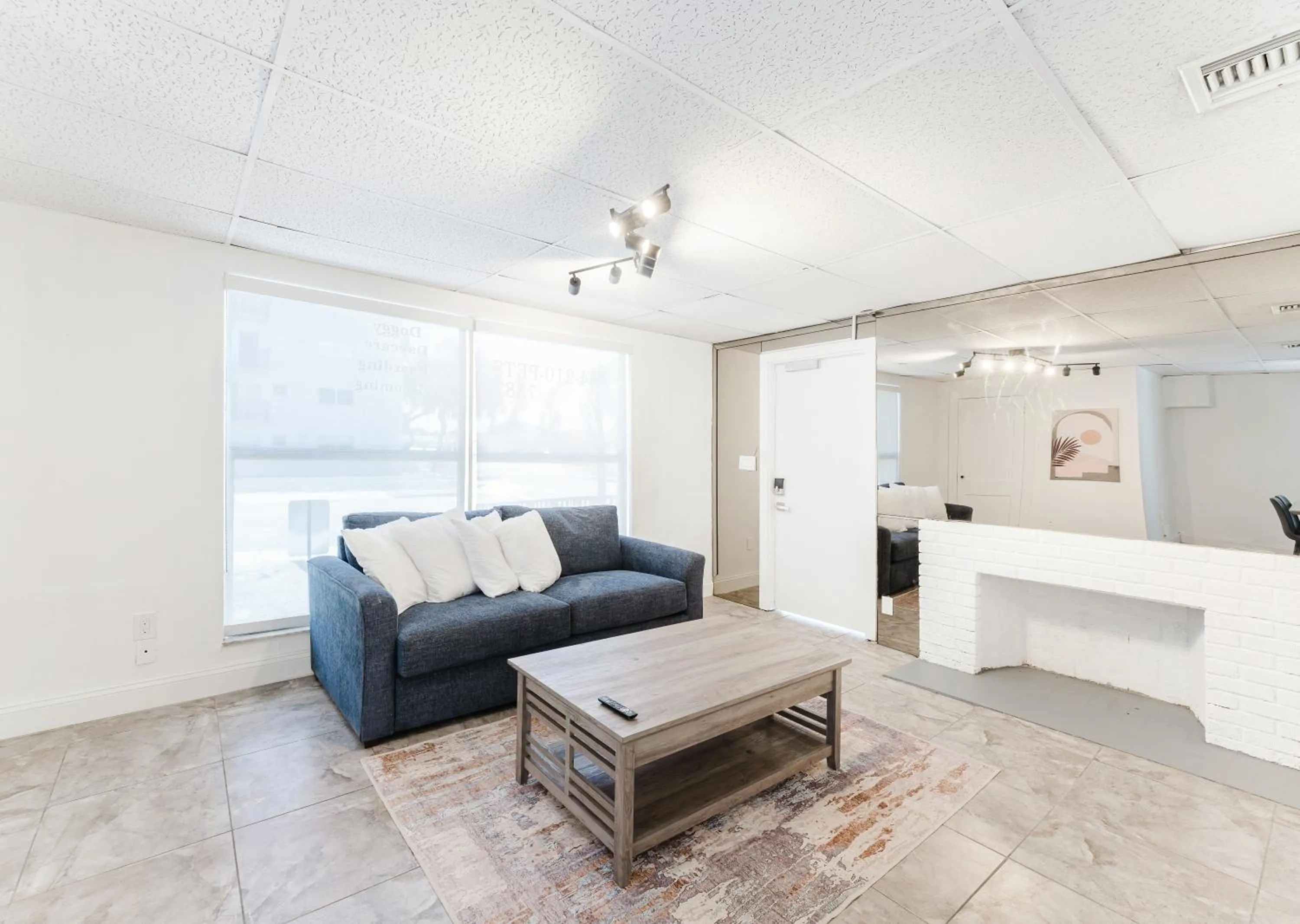 Living room in PRAIA Hotel Hollywood