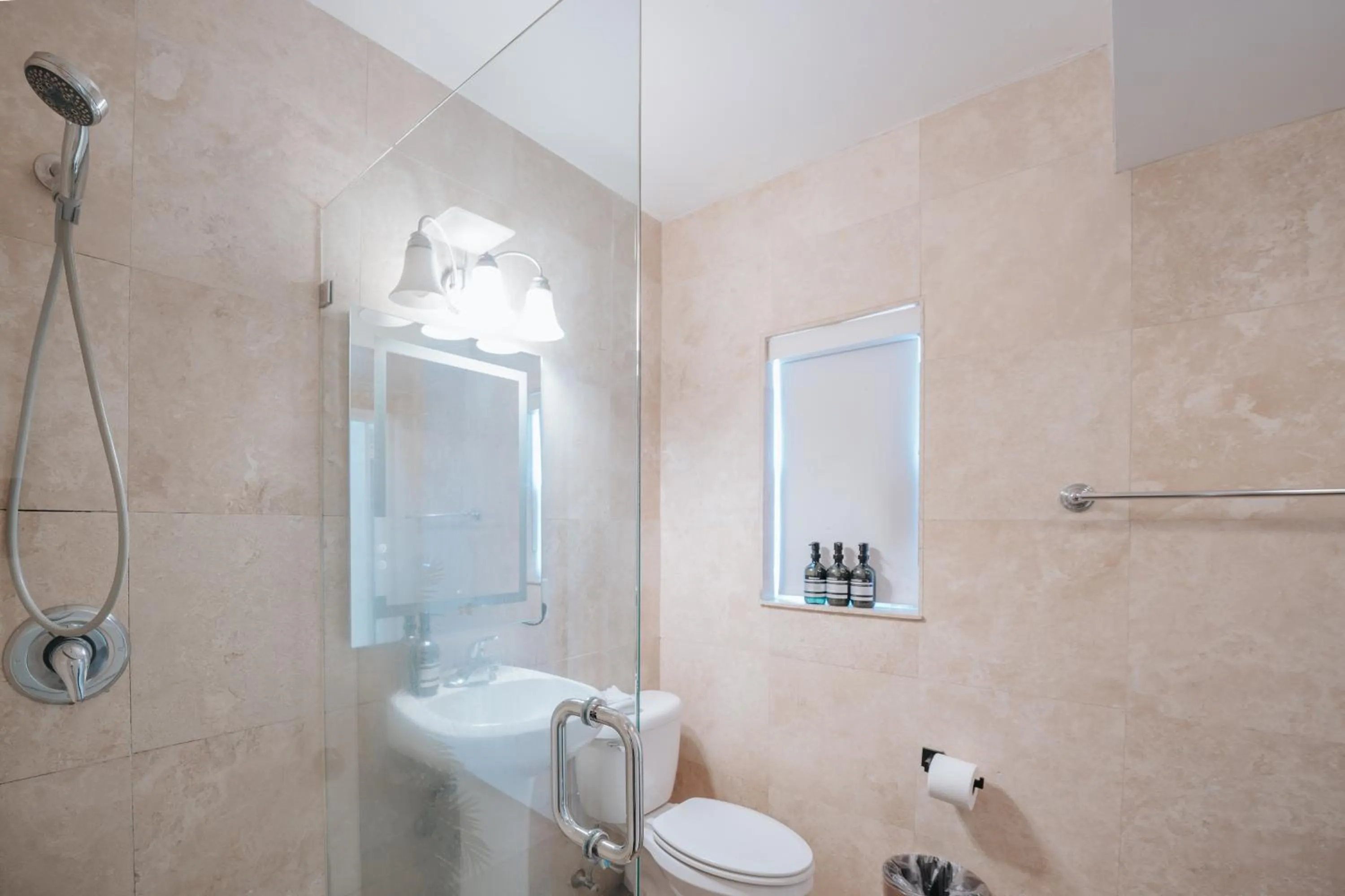 Bathroom in PRAIA Hotel Hollywood