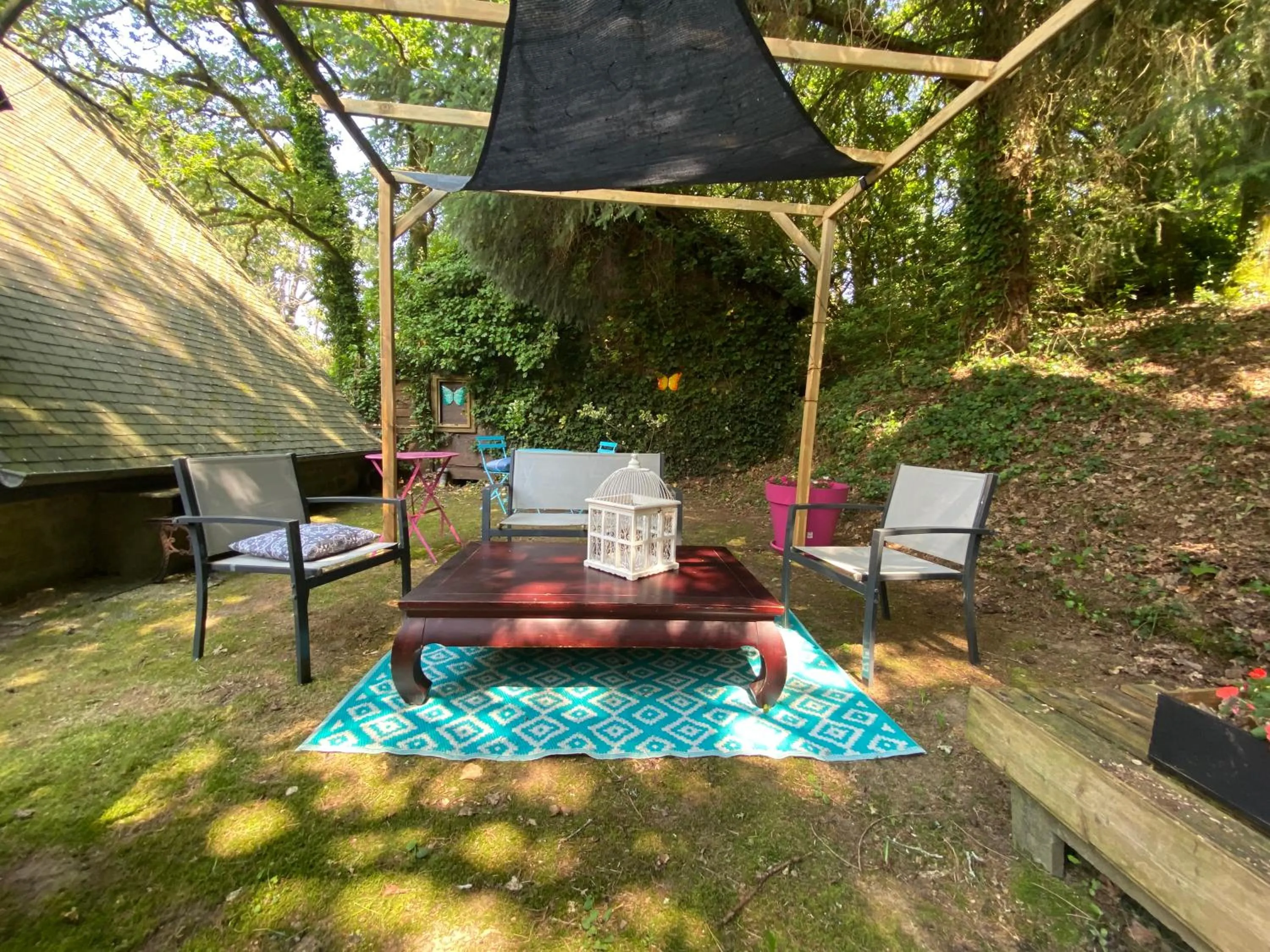 Patio in Les Moulins Du Duc ÉCOLODGE