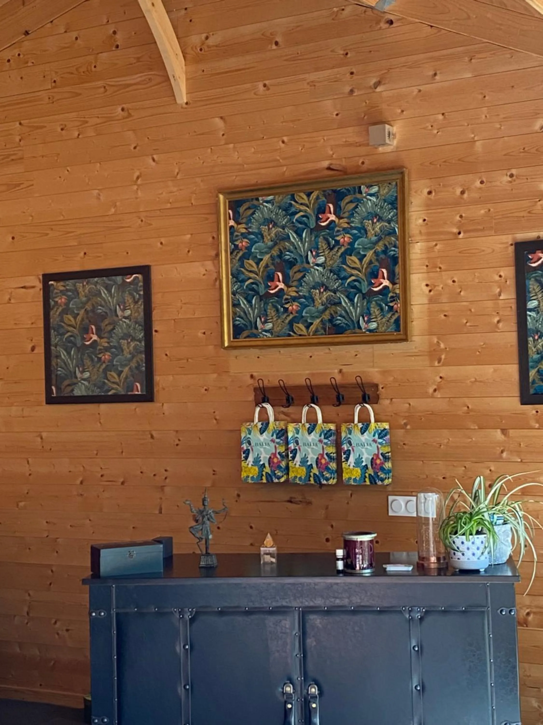 Spa and wellness centre/facilities in Les Moulins Du Duc ÉCOLODGE