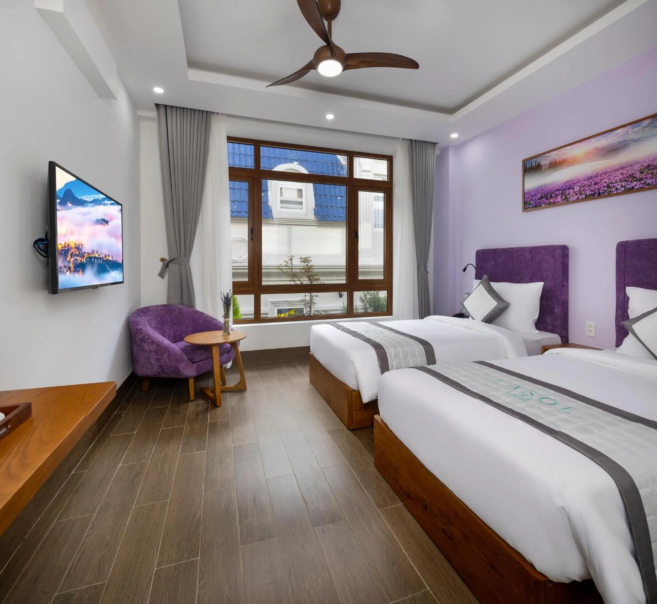 Bed in Lasol Boutique Hotel