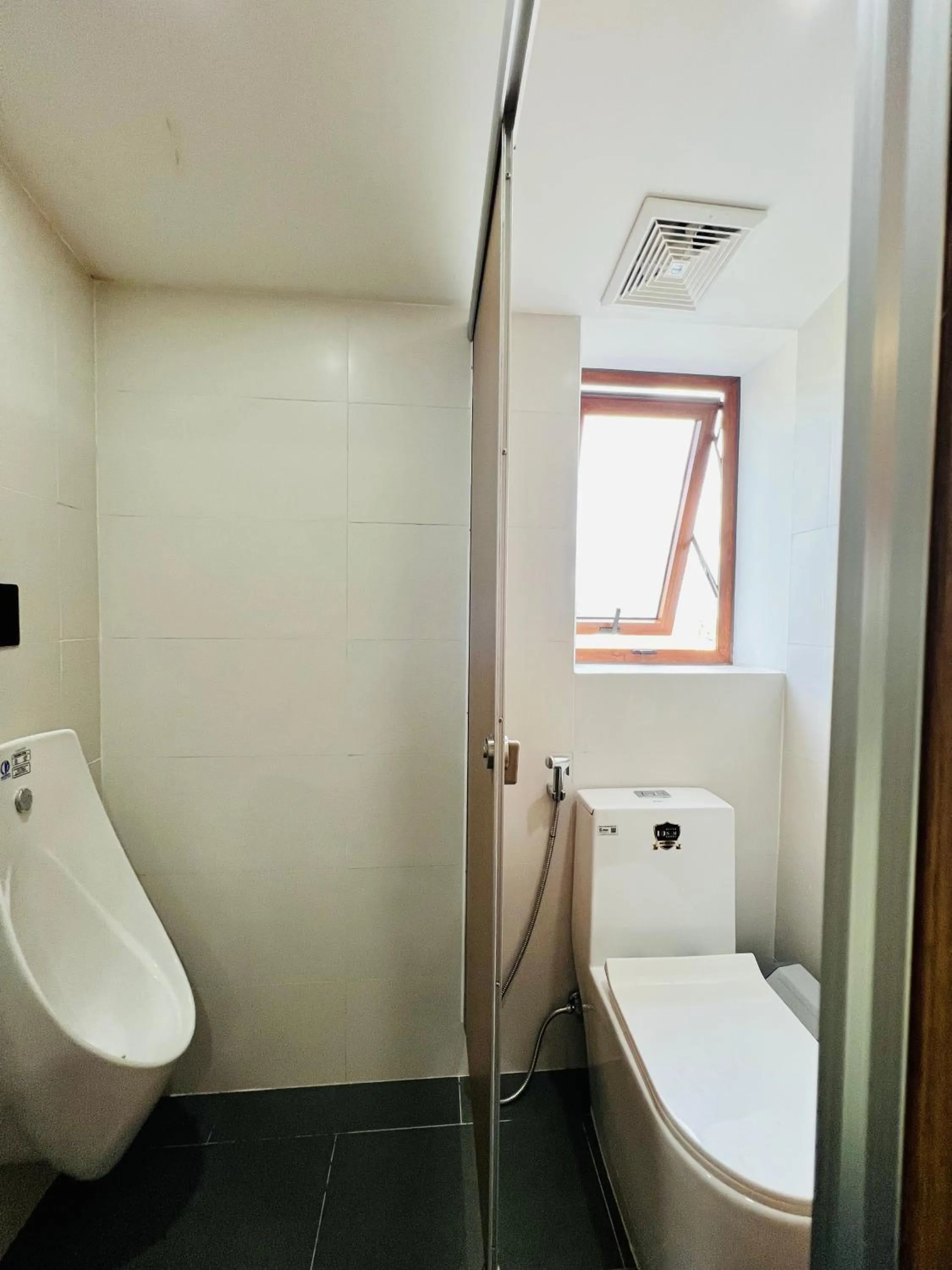 Toilet in Lasol Boutique Hotel