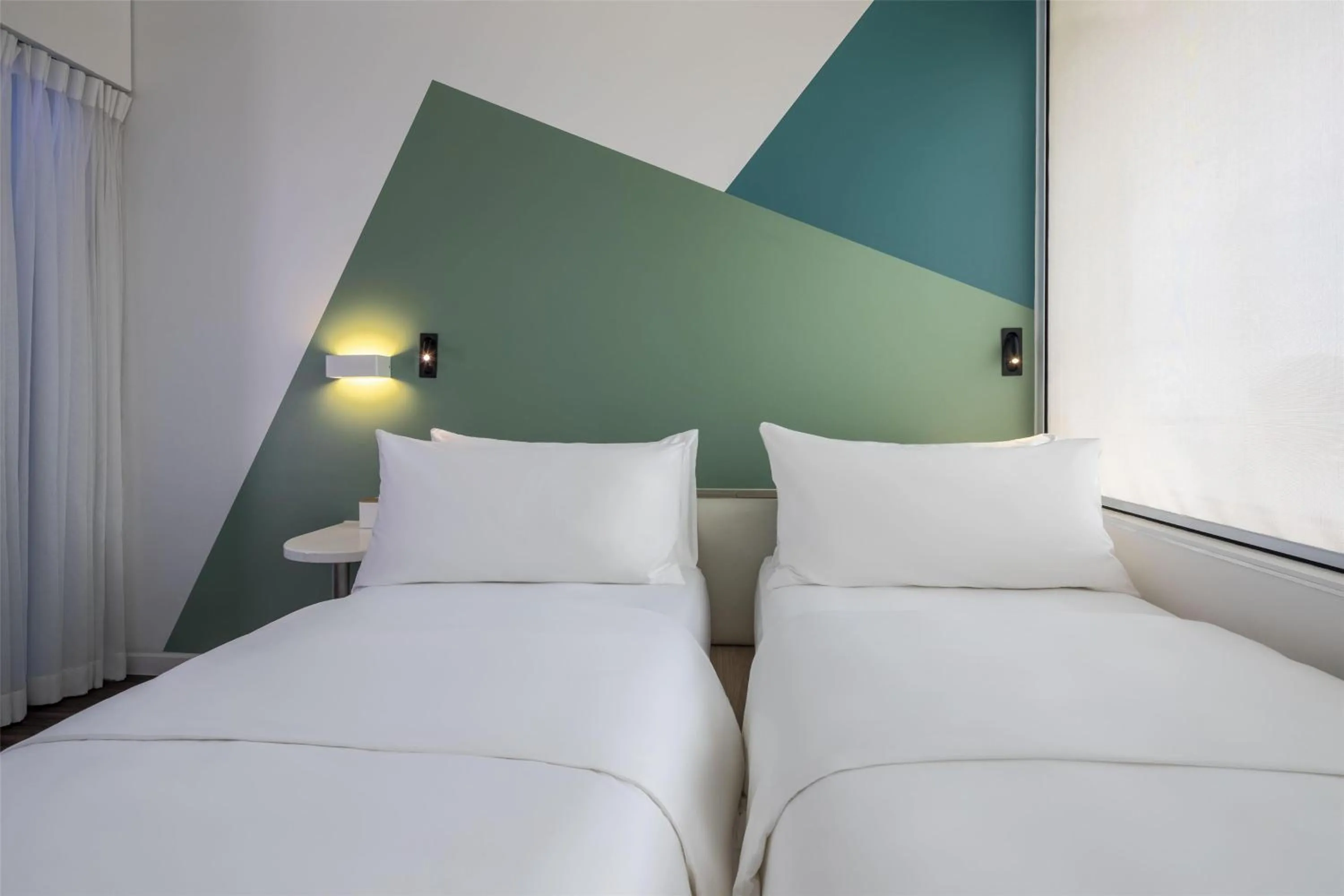 Bed in Tru by Hilton Ha Long Hon Gai Centre