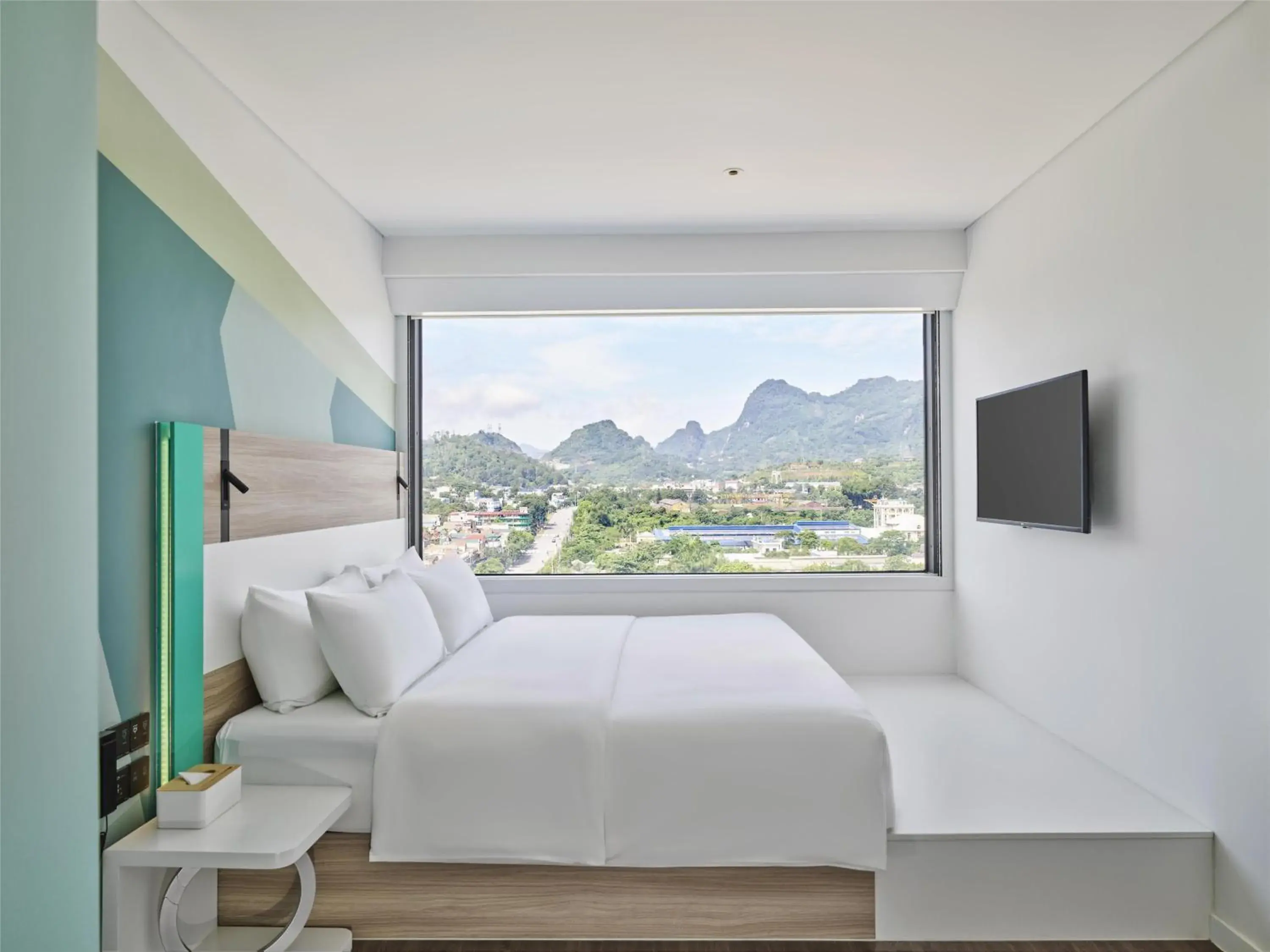 King Room in Tru by Hilton Hoa Binh City Centre King Room in Tru by Hilton Hoa Binh City Centre