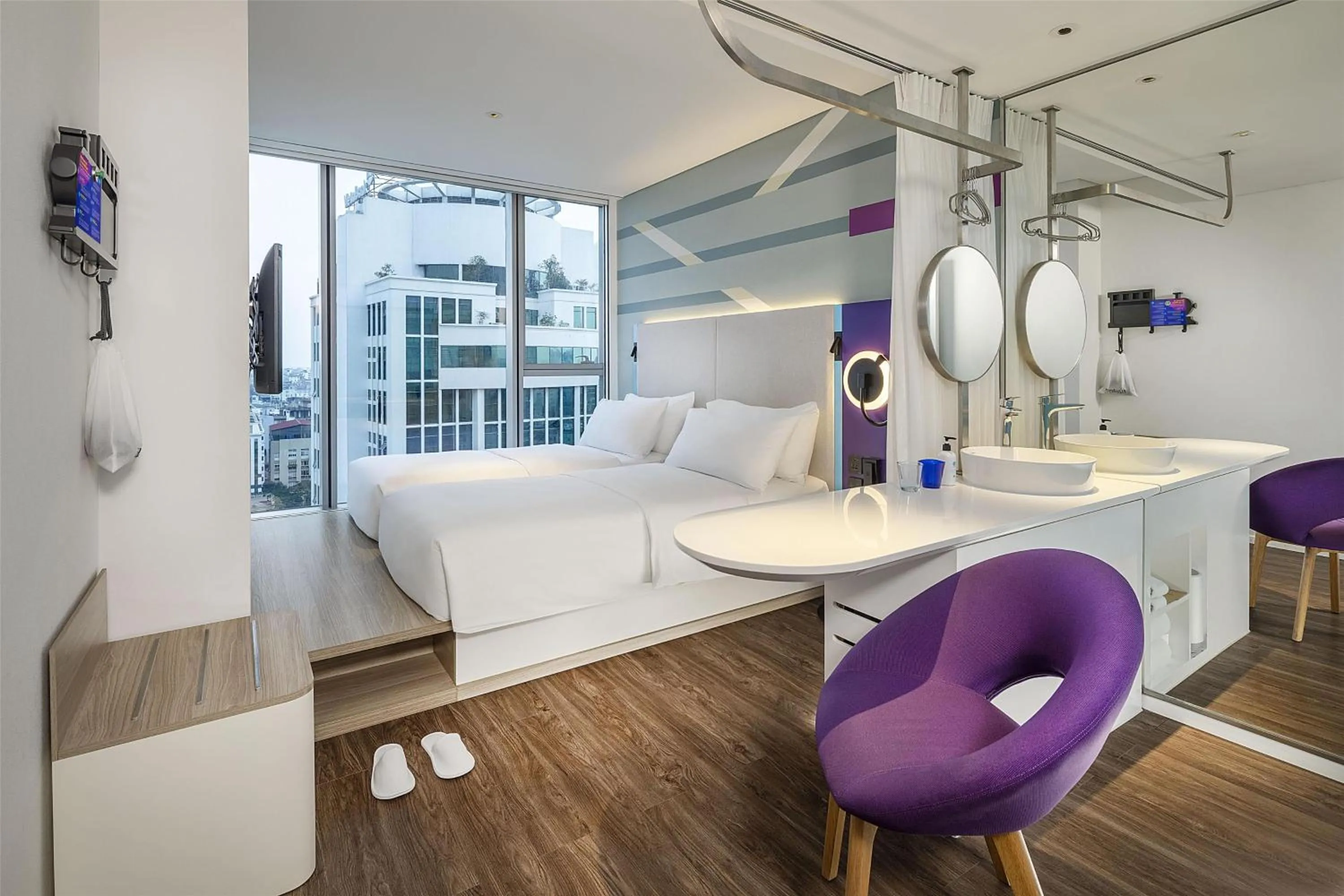 Bed in Tru by Hilton Hoa Binh City Centre