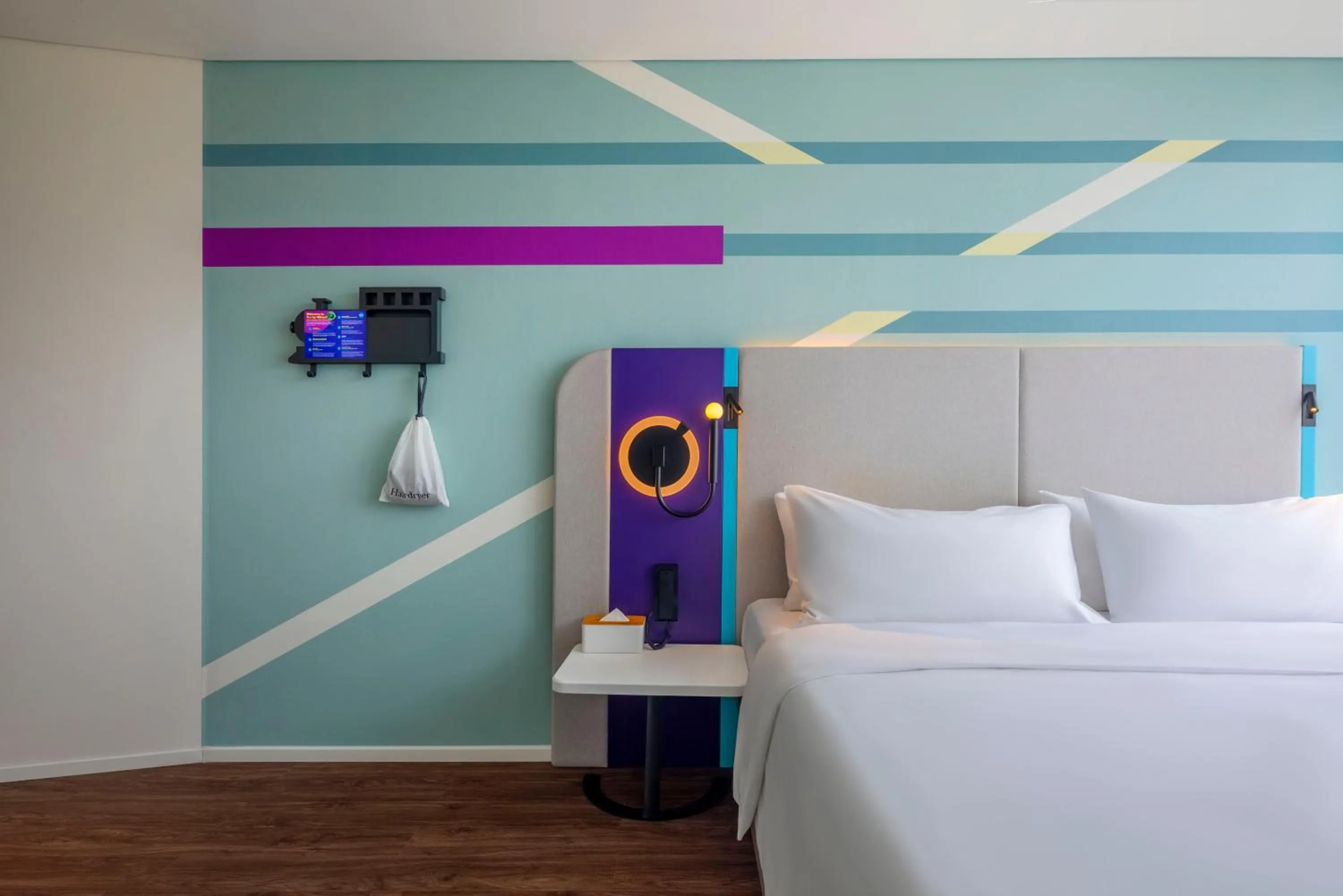 Bed in Tru by Hilton Hoa Binh City Centre