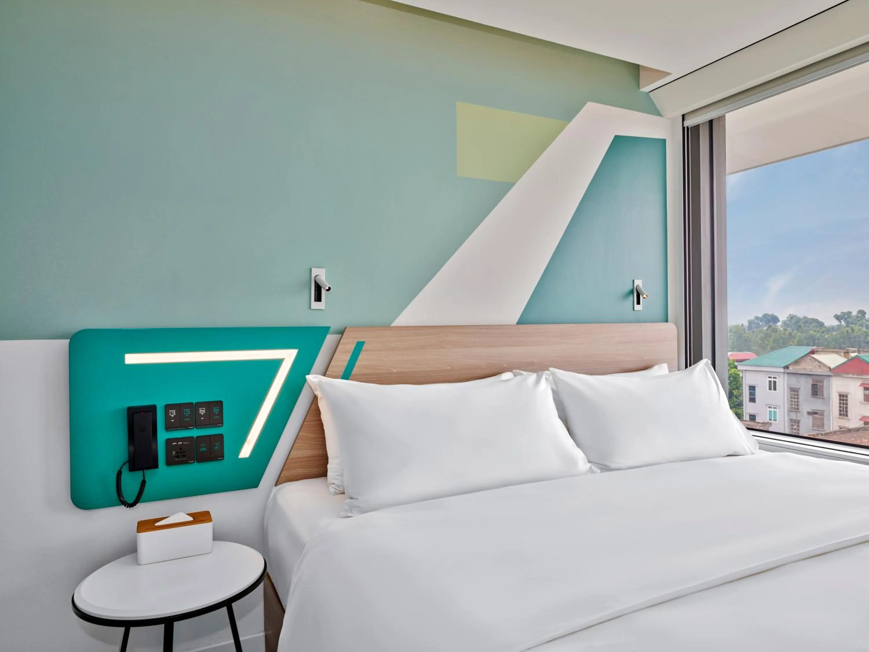 Bed in Tru by Hilton Viet Tri City Centre