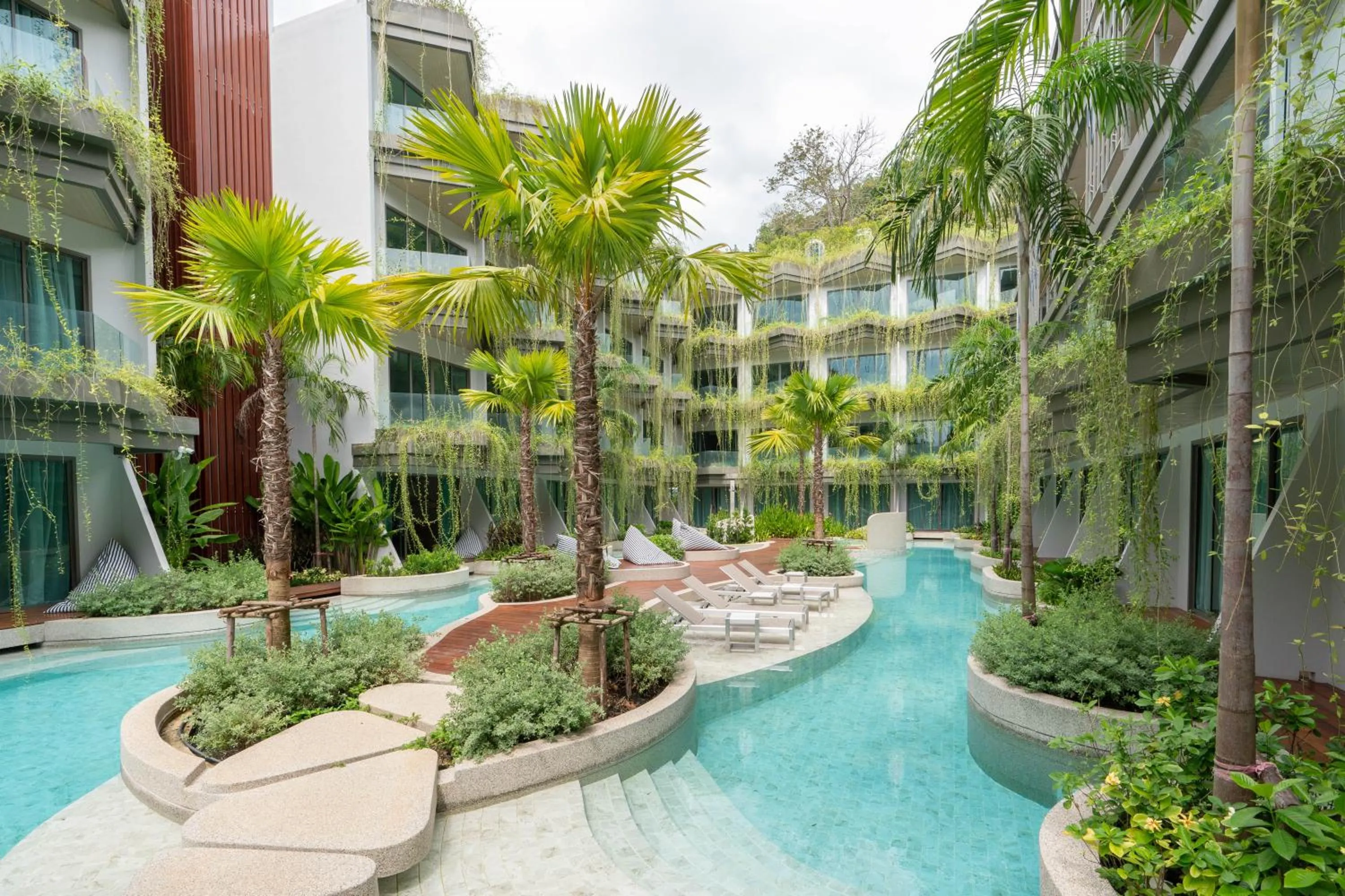 Property building in Panwaburi Beachfront Resort - SHA Extra Plus