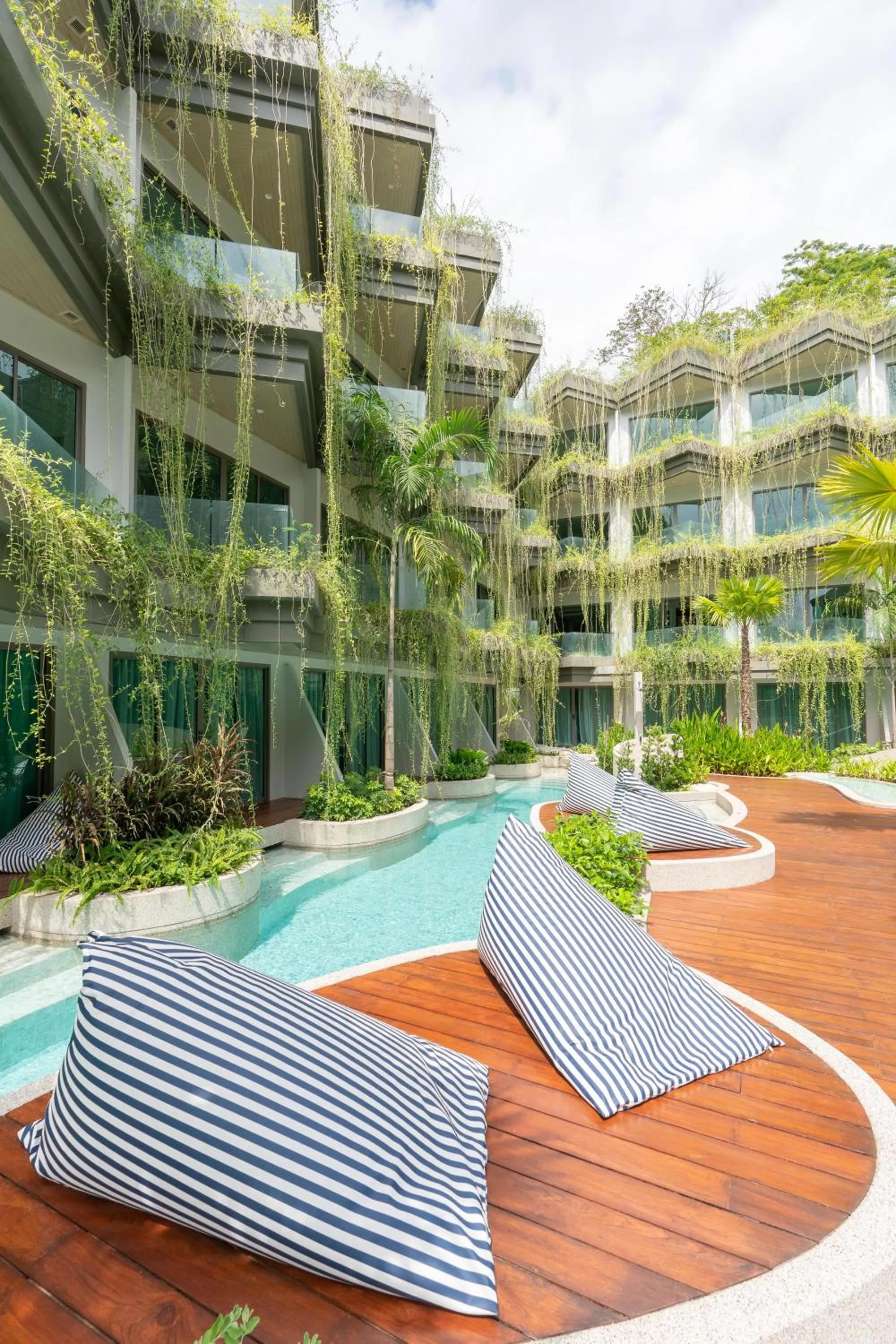 Property building in Panwaburi Beachfront Resort - SHA Extra Plus