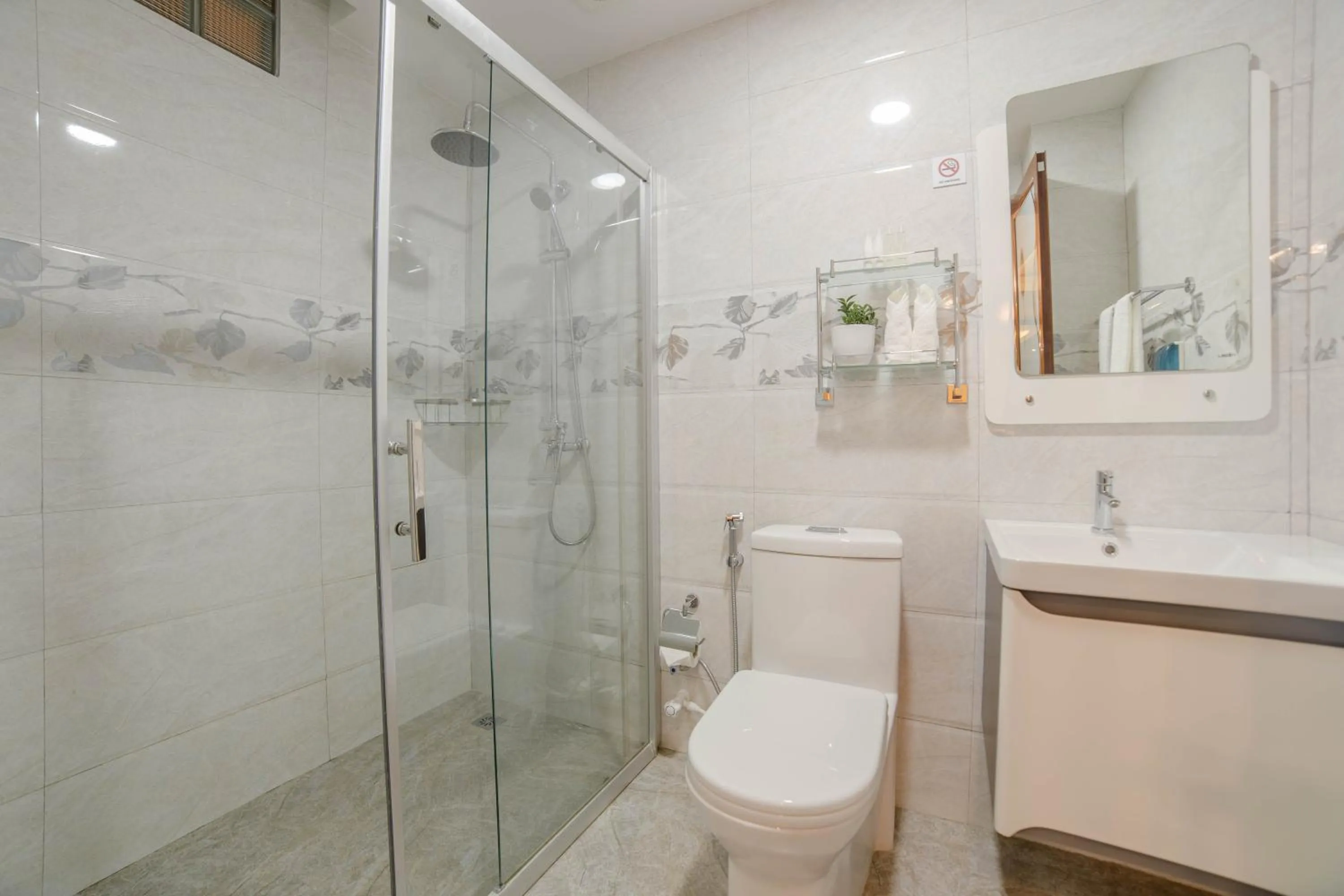 Shower in Amber Beach Hotel at Hulhumale