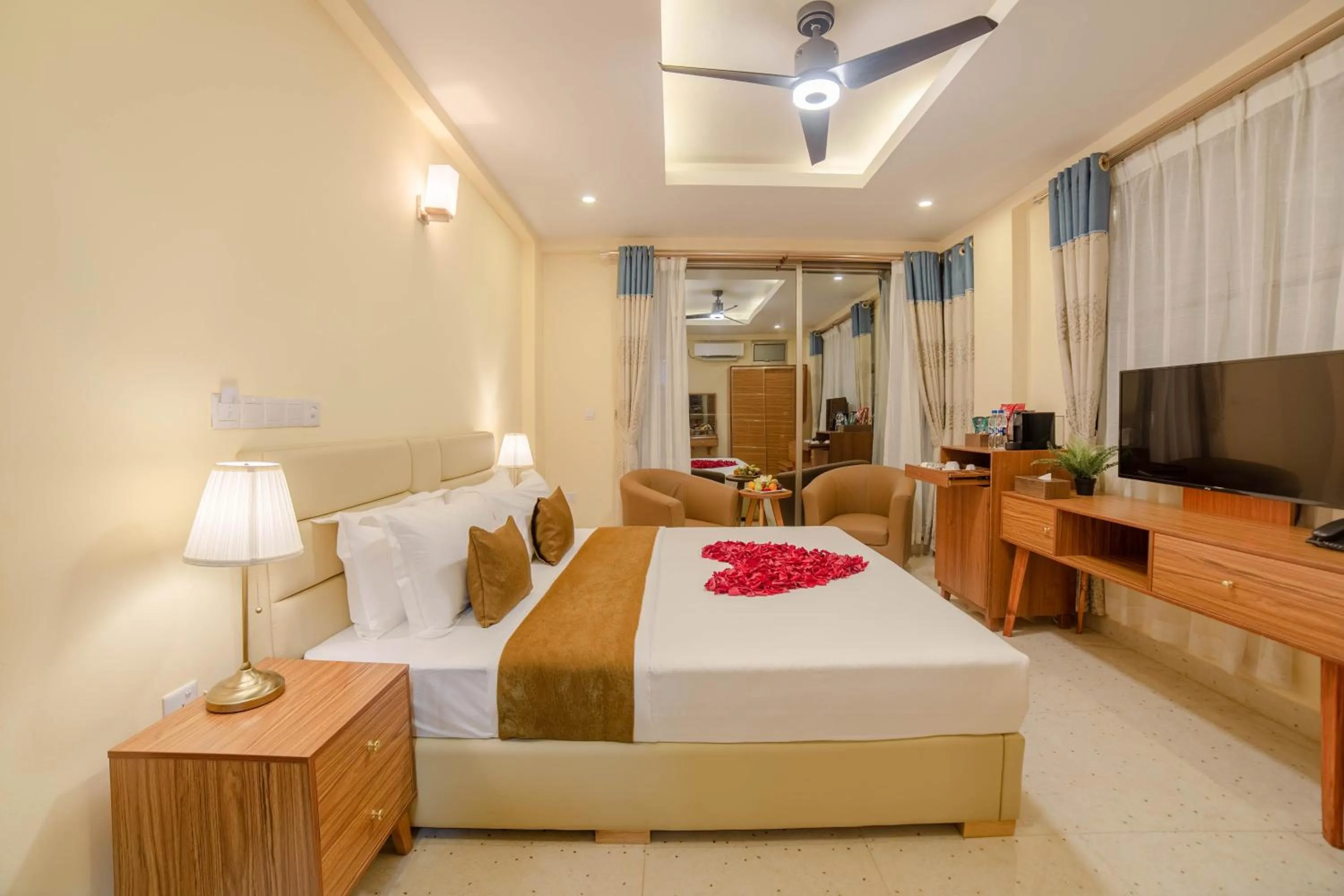 Photo of the whole room, Bed in Amber Beach Hotel at Hulhumale