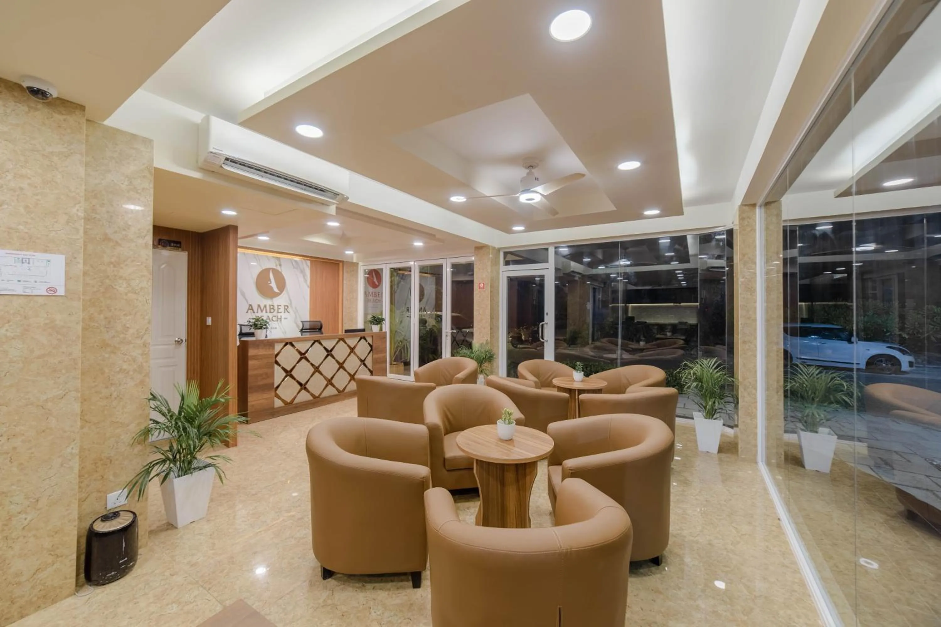 Lounge or bar in Amber Beach Hotel at Hulhumale