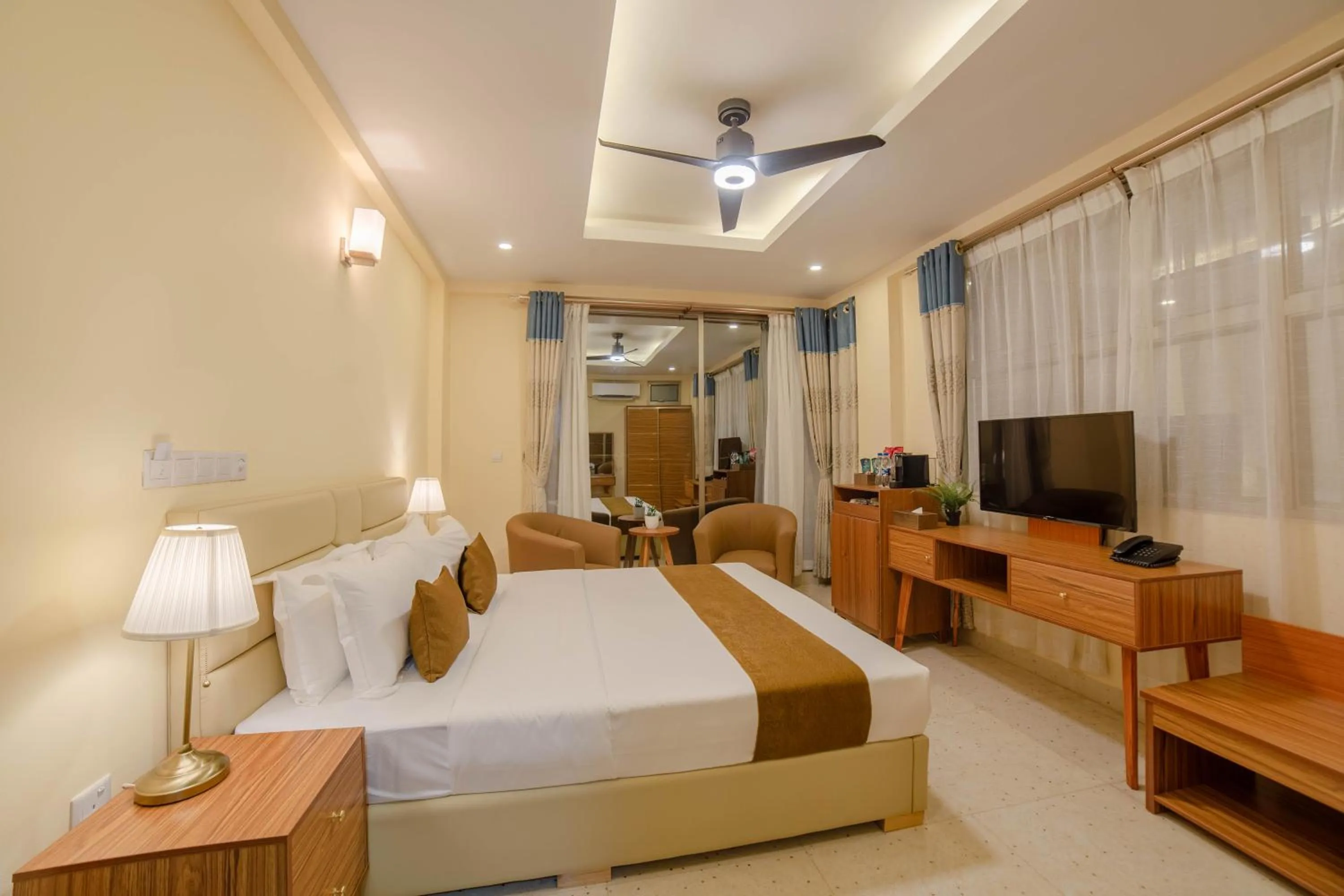 Photo of the whole room, Bed in Amber Beach Hotel at Hulhumale