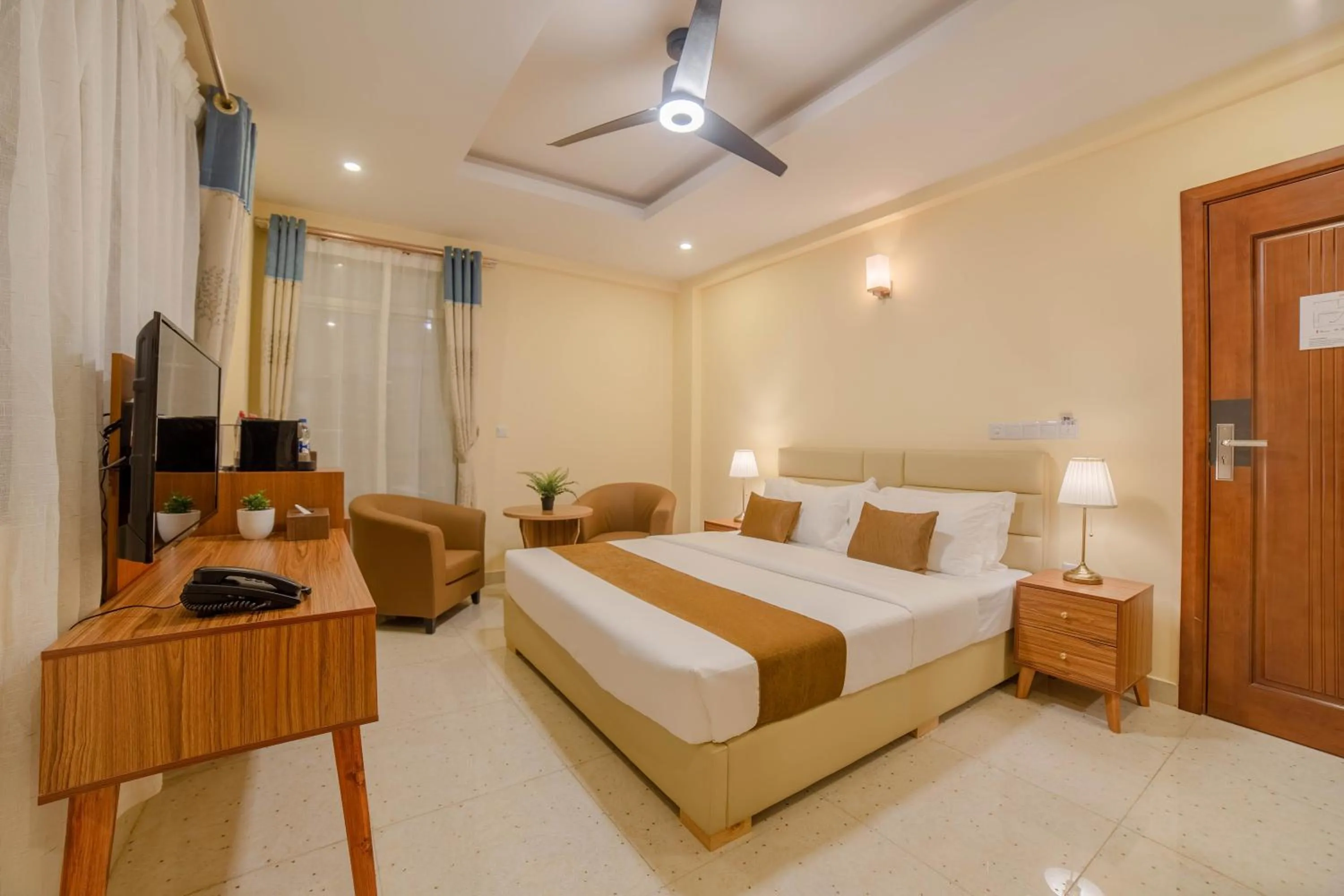 TV and multimedia, Bed in Amber Beach Hotel at Hulhumale