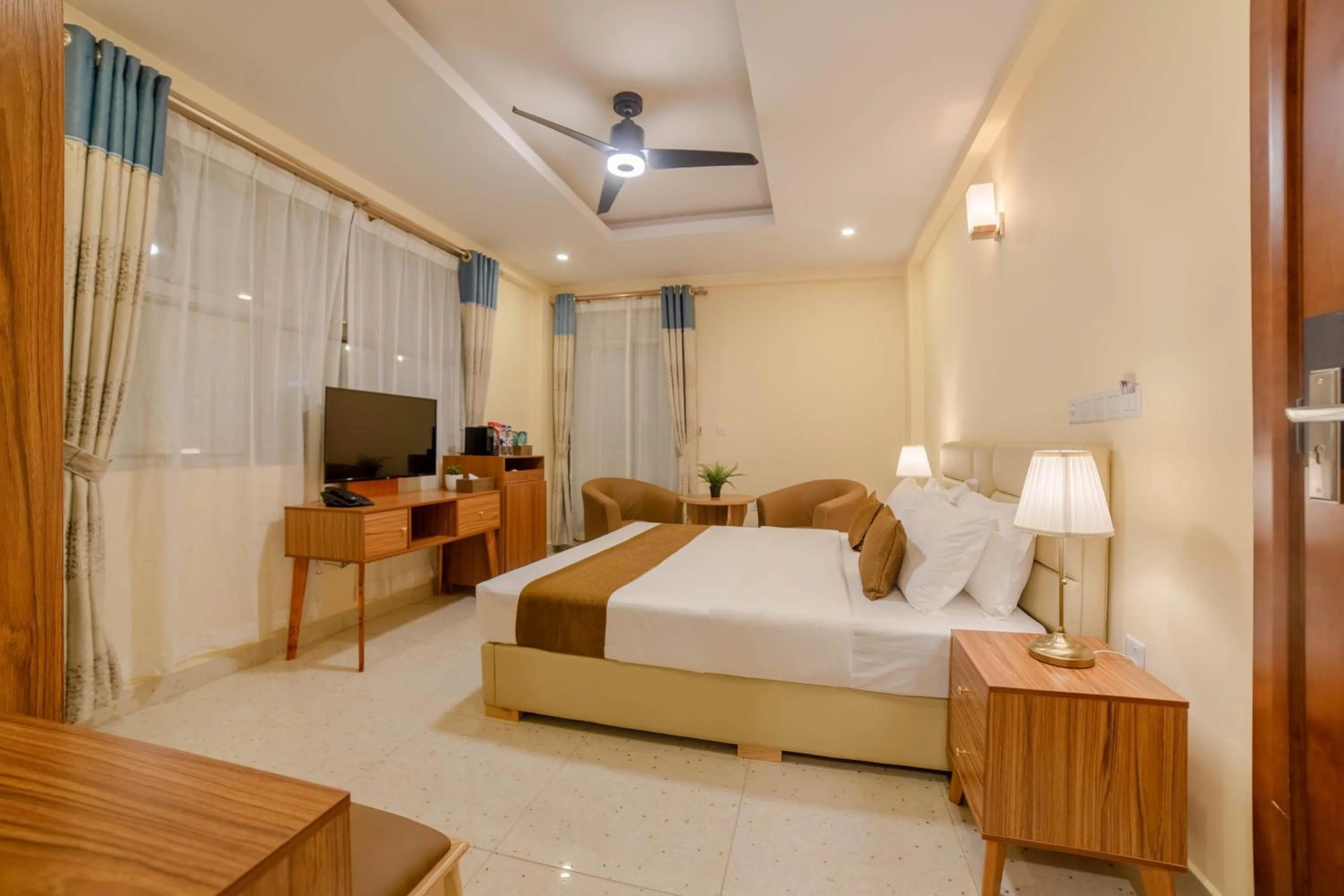 TV and multimedia, Bed in Amber Beach Hotel at Hulhumale