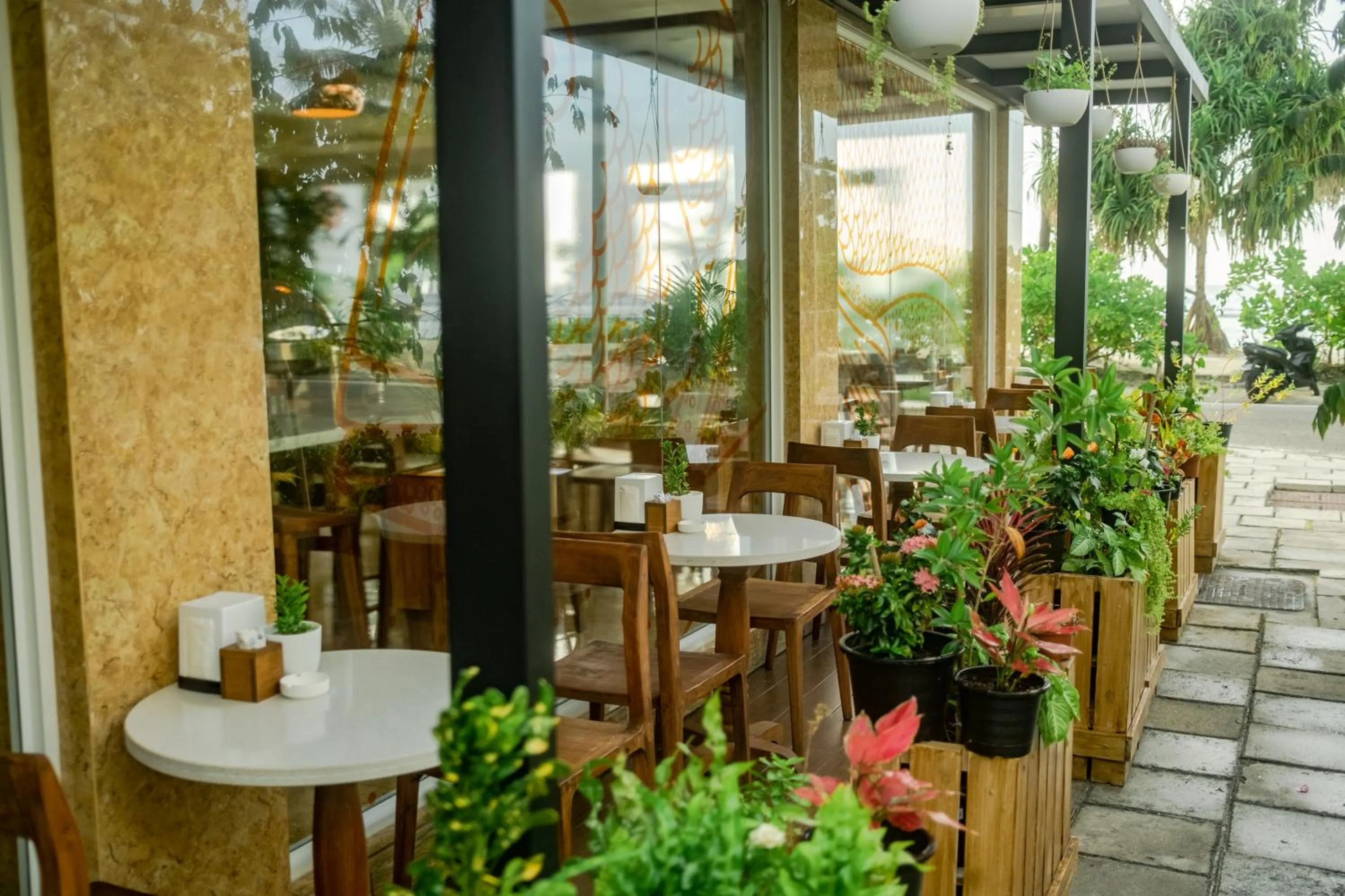 Dining area in Amber Beach Hotel at Hulhumale
