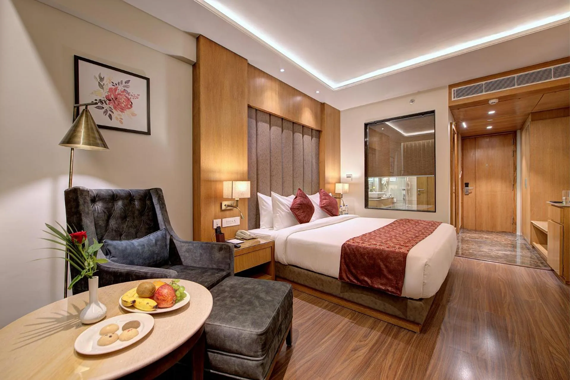 Photo of the whole room, Bed in Best Western Plus Revanta Mcleod Ganj