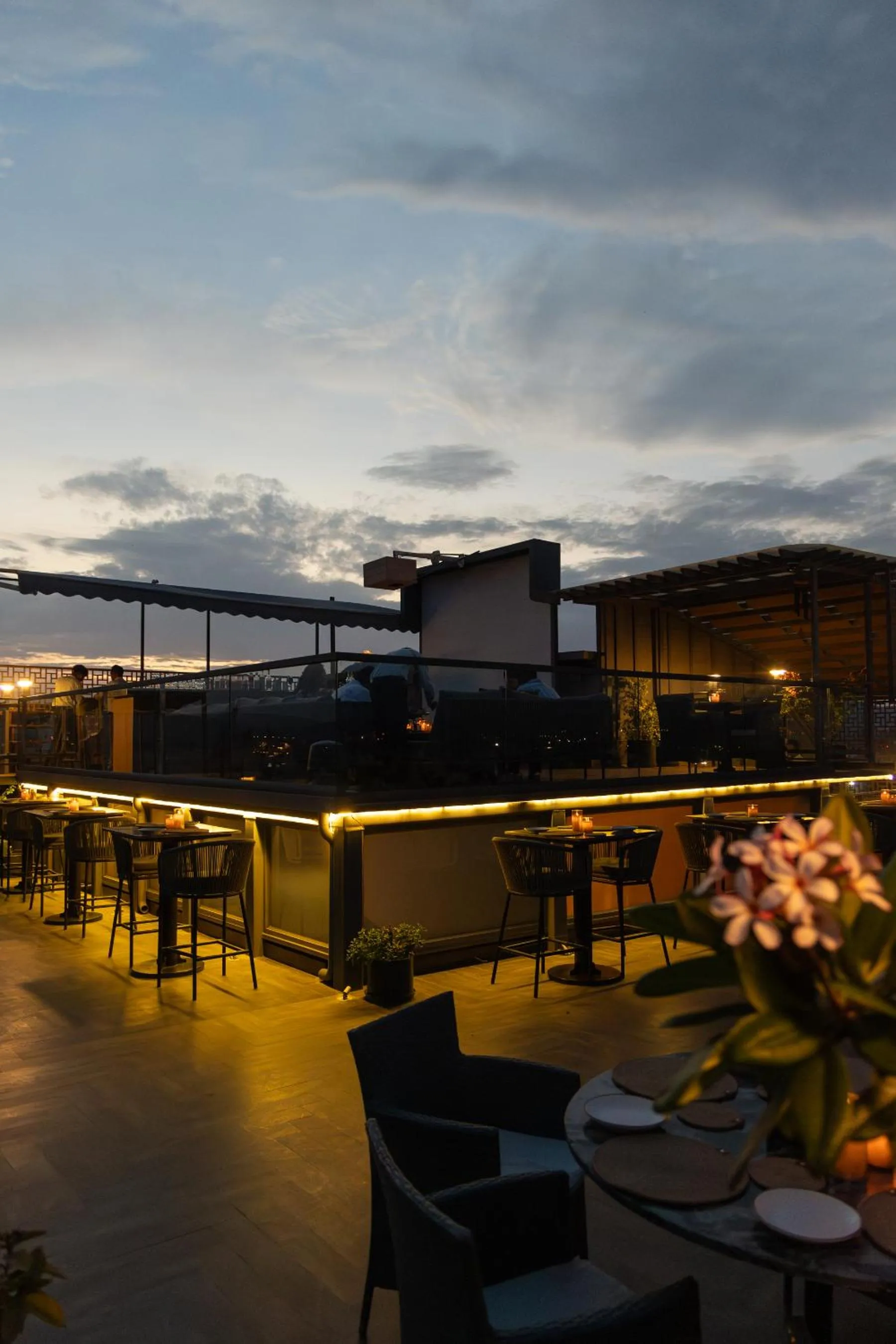 Restaurant/places to eat in Aura Boutique Hotel