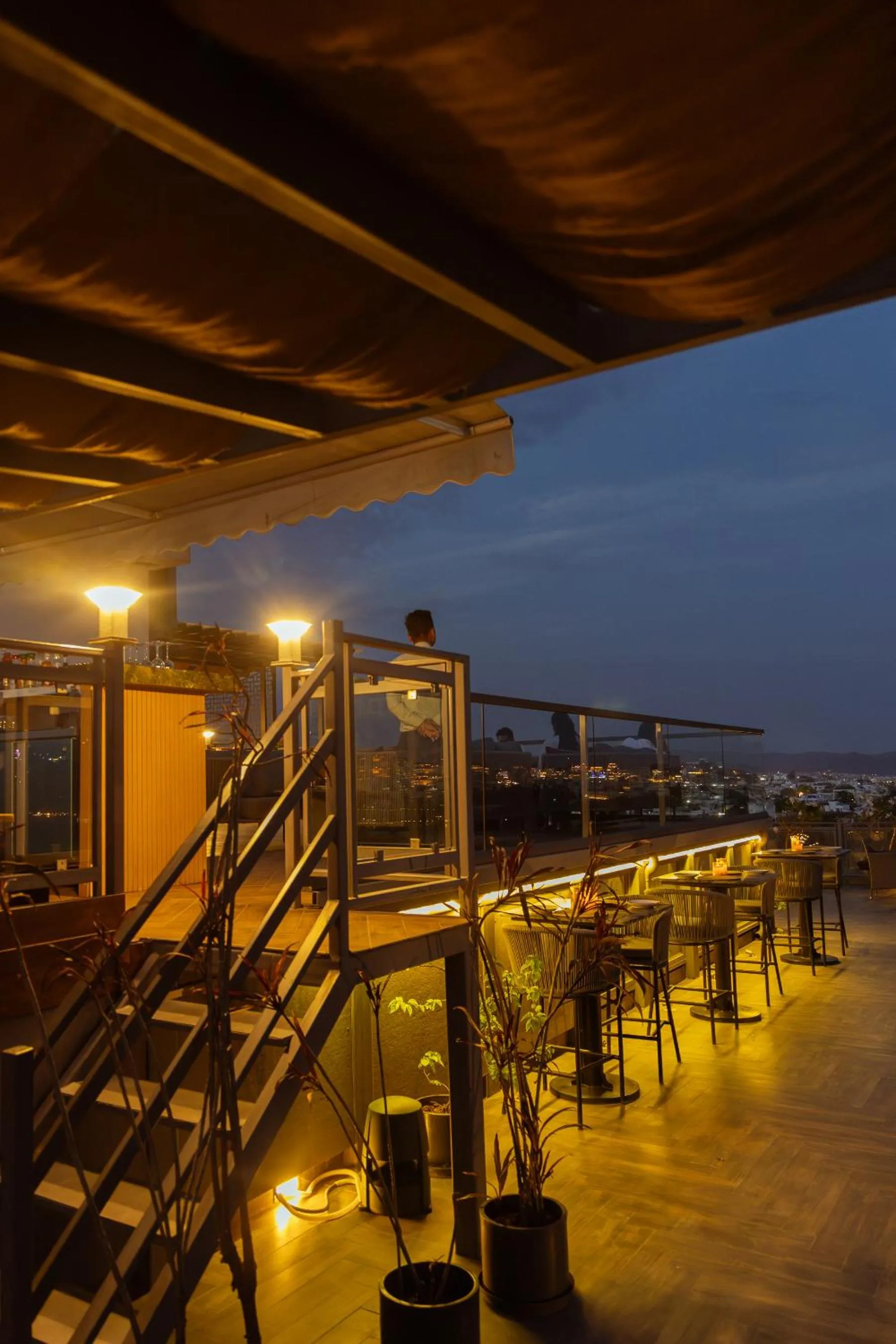 Restaurant/places to eat in Aura Boutique Hotel