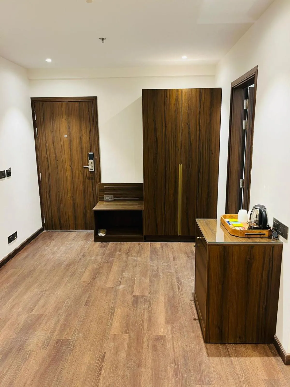 Coffee/tea facilities in Aura Boutique Hotel