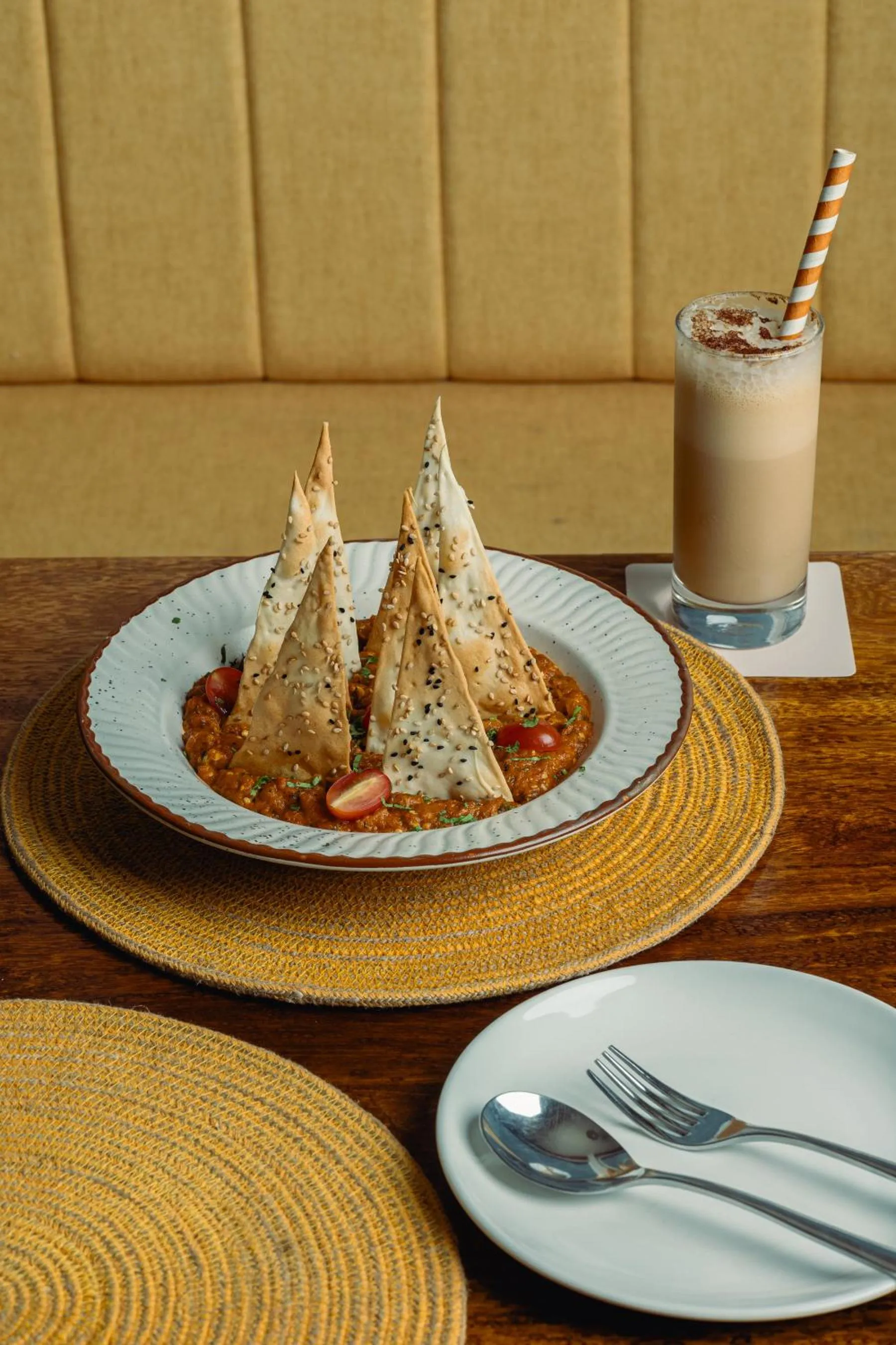 Restaurant/places to eat in Aura Boutique Hotel