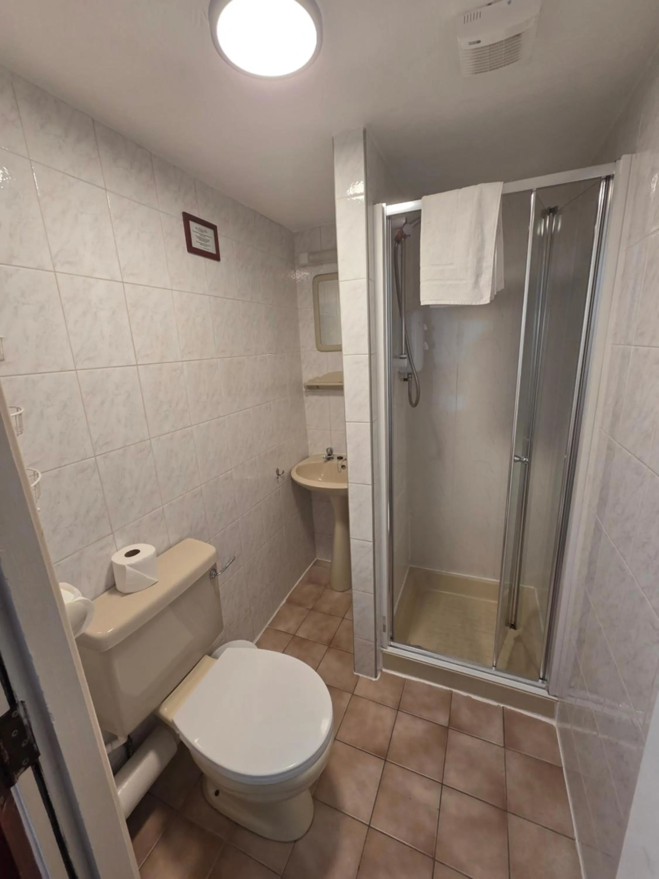 Bathroom in Westholme Hotel