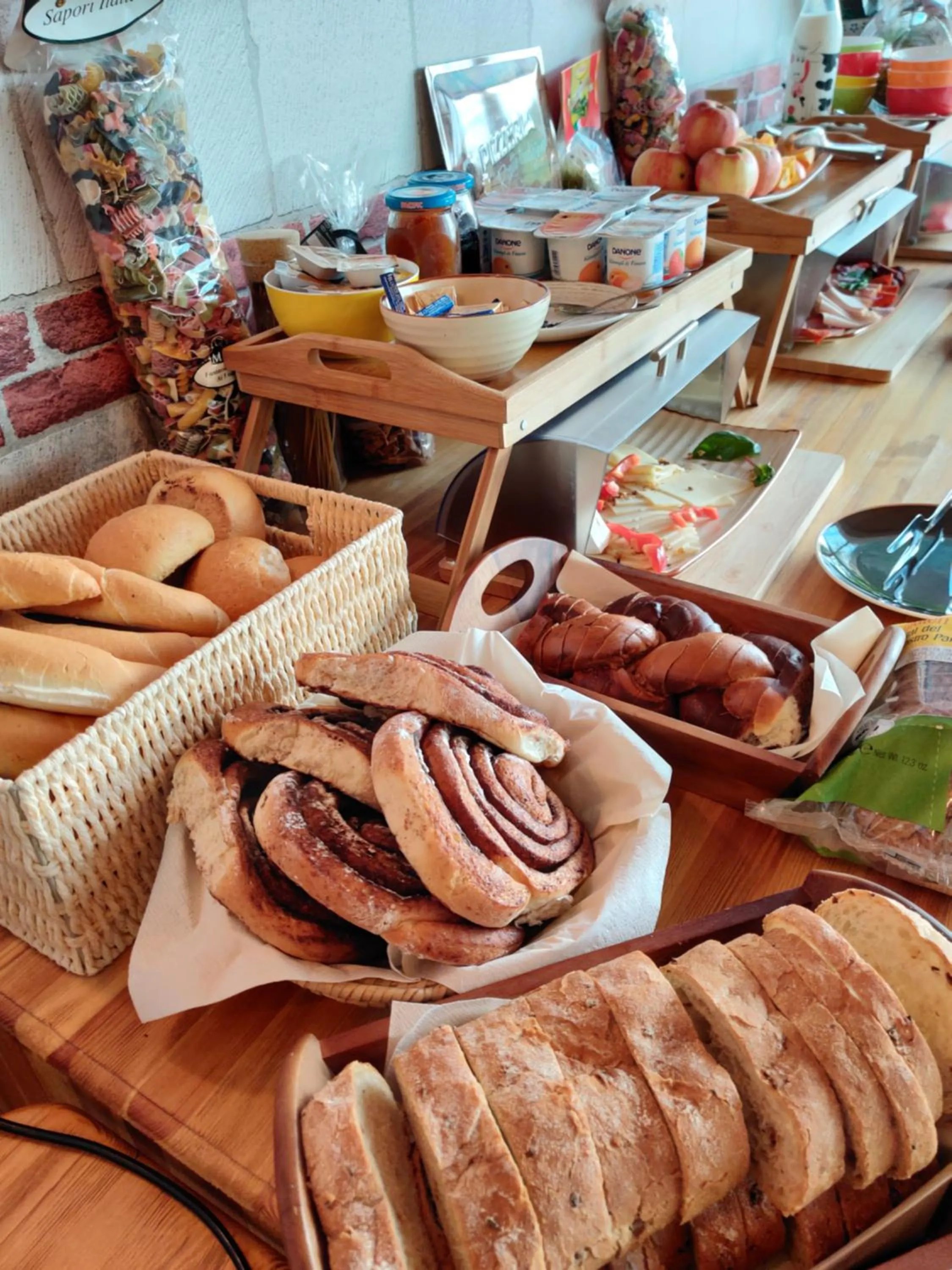 Breakfast in Platan Garden Rooms & Restaurant