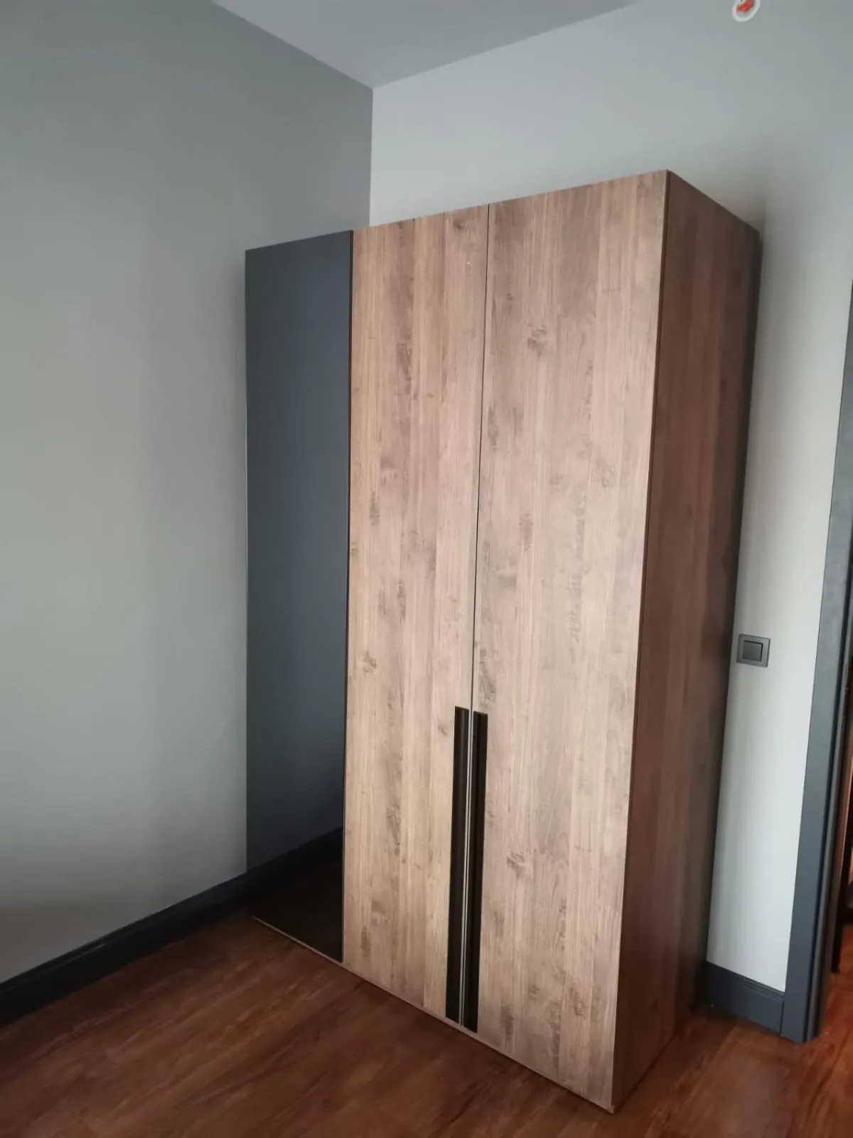 wardrobe in BENESTA BEYOGLU