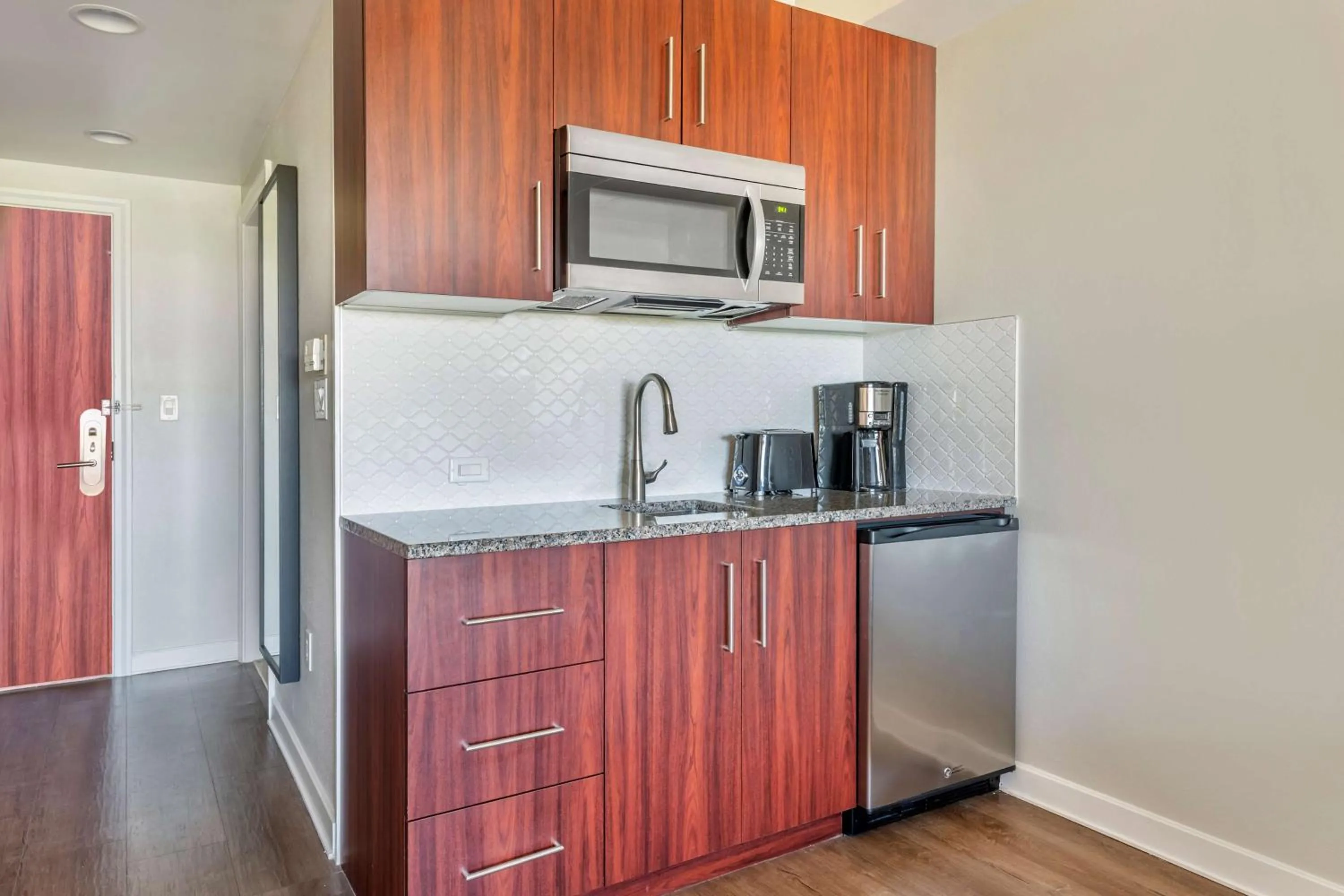 Kitchen or kitchenette in Hilton Grand Vacations Club Las Palmeras Orlando