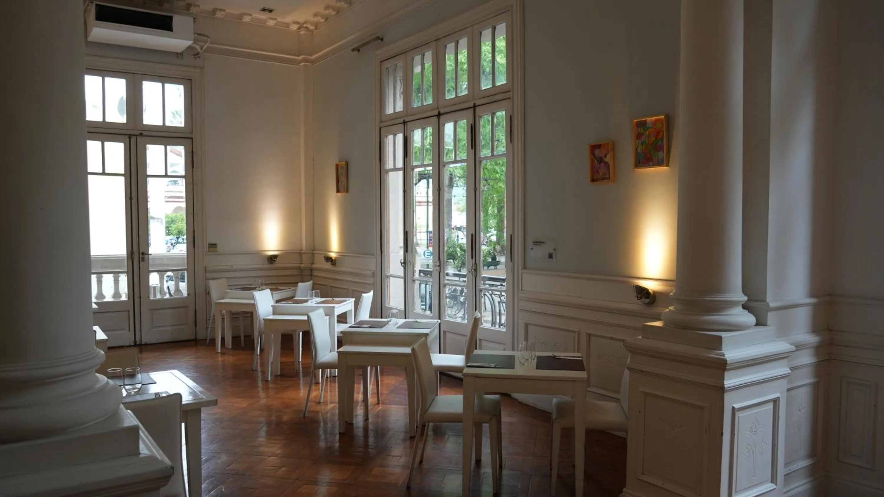 Restaurant/places to eat in Design Suites Salta