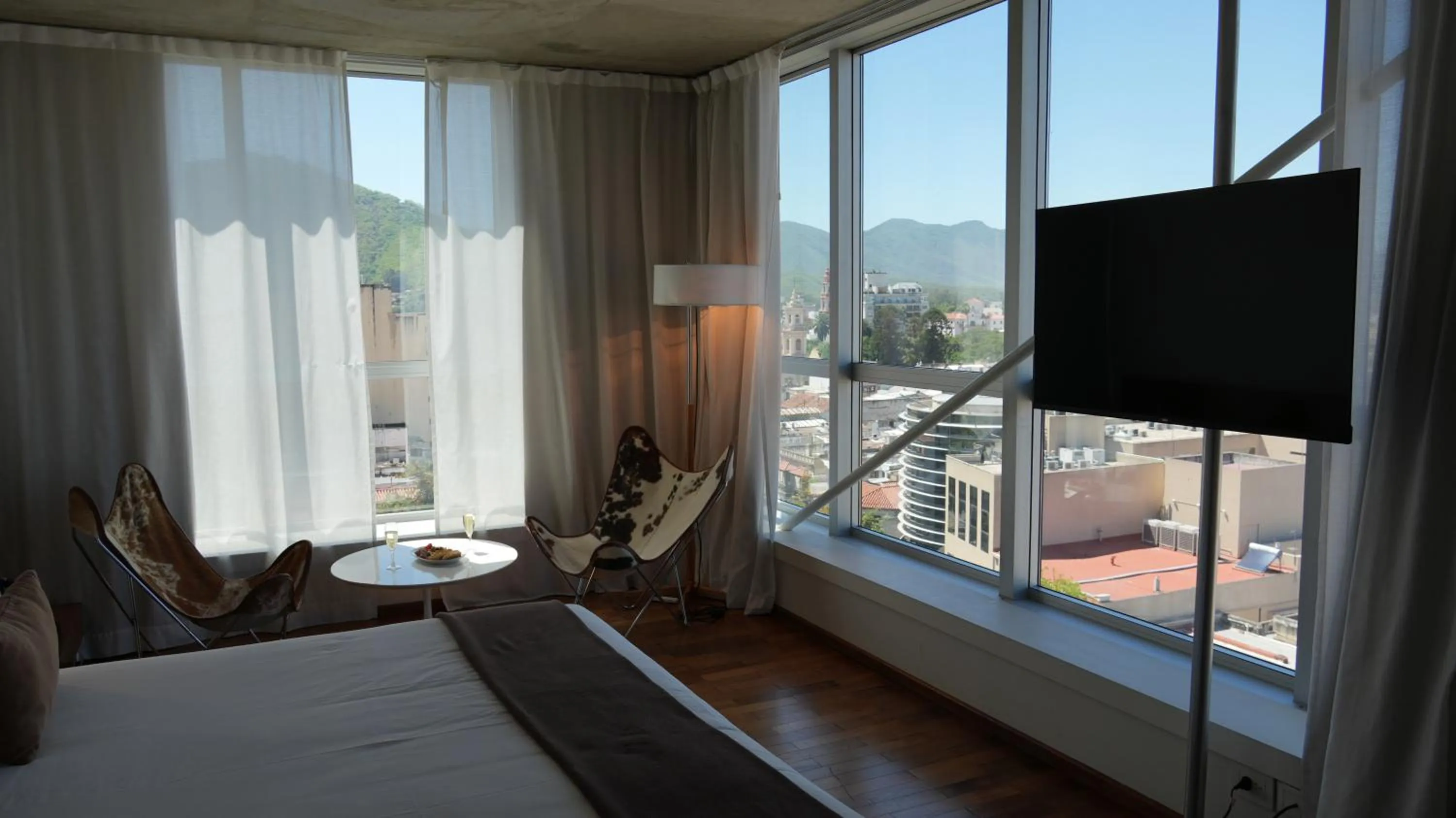 Bed in Design Suites Salta