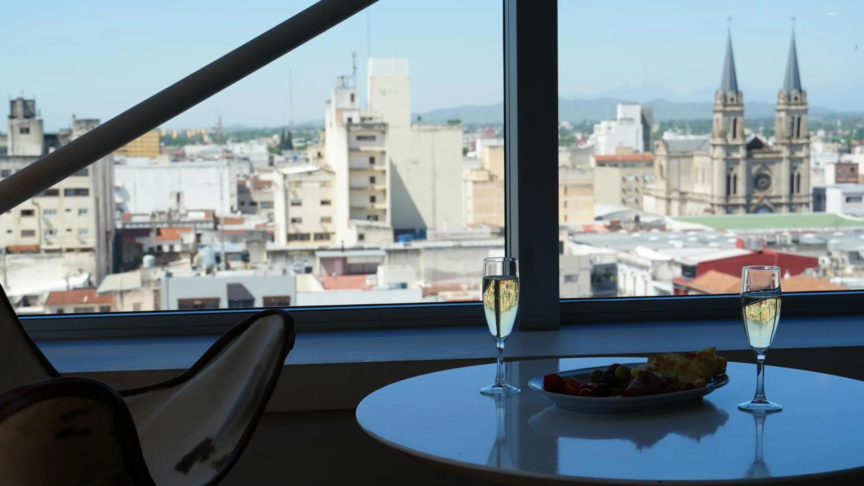 City view in Design Suites Salta