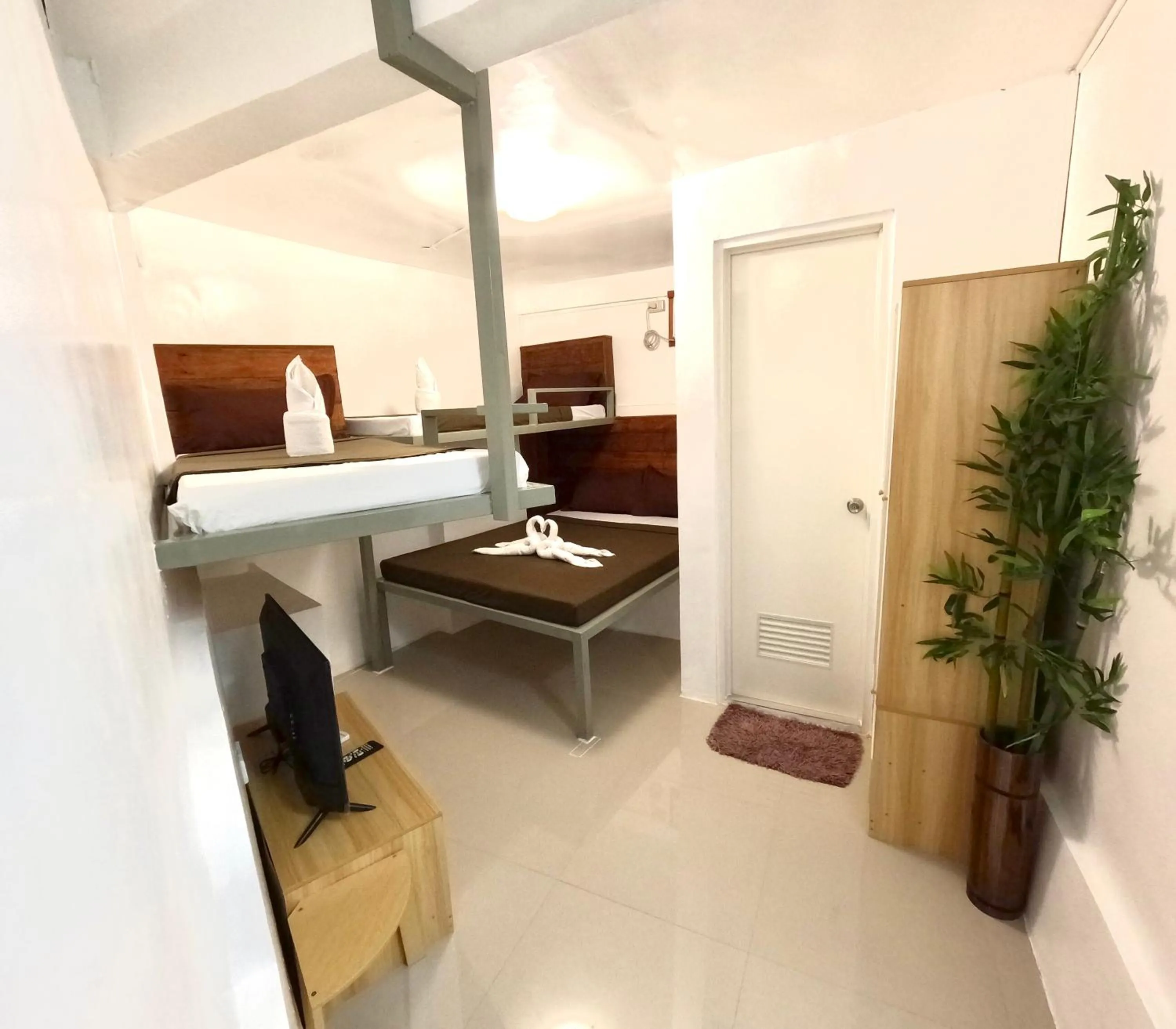 Bed in Prim Travellers Inn