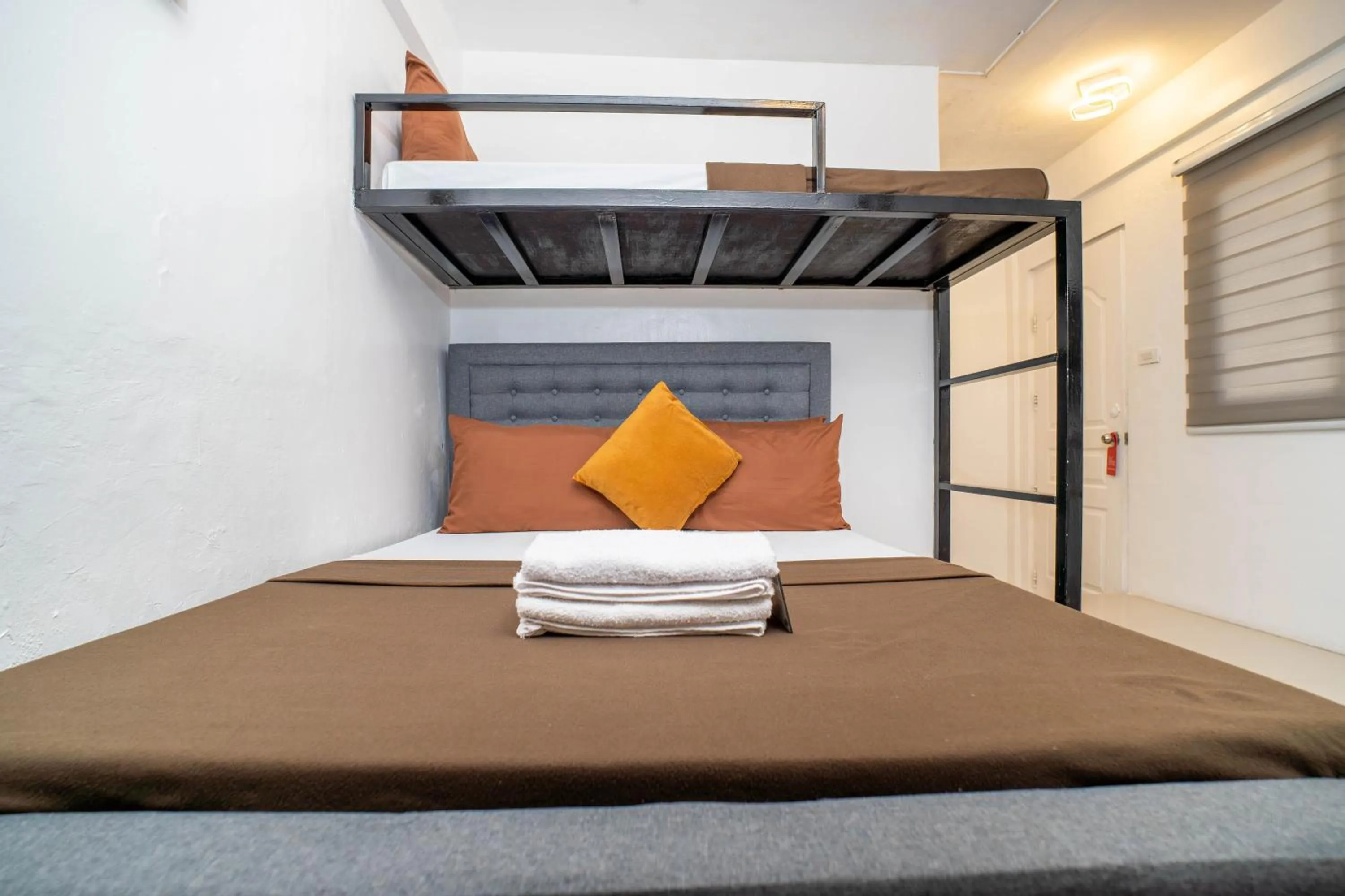 Bed in Prim Travellers Inn