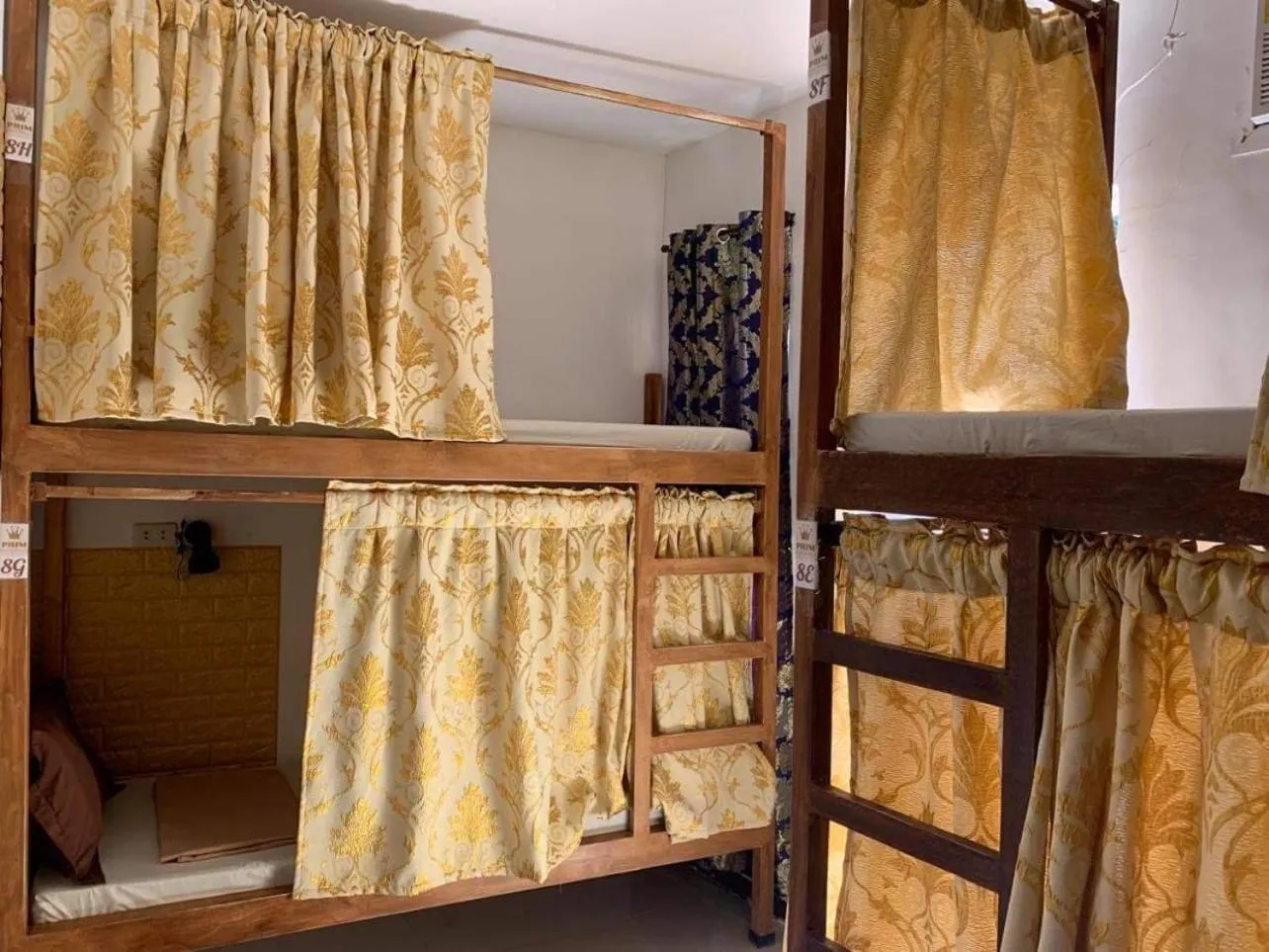 Bed in Prim Travellers Inn