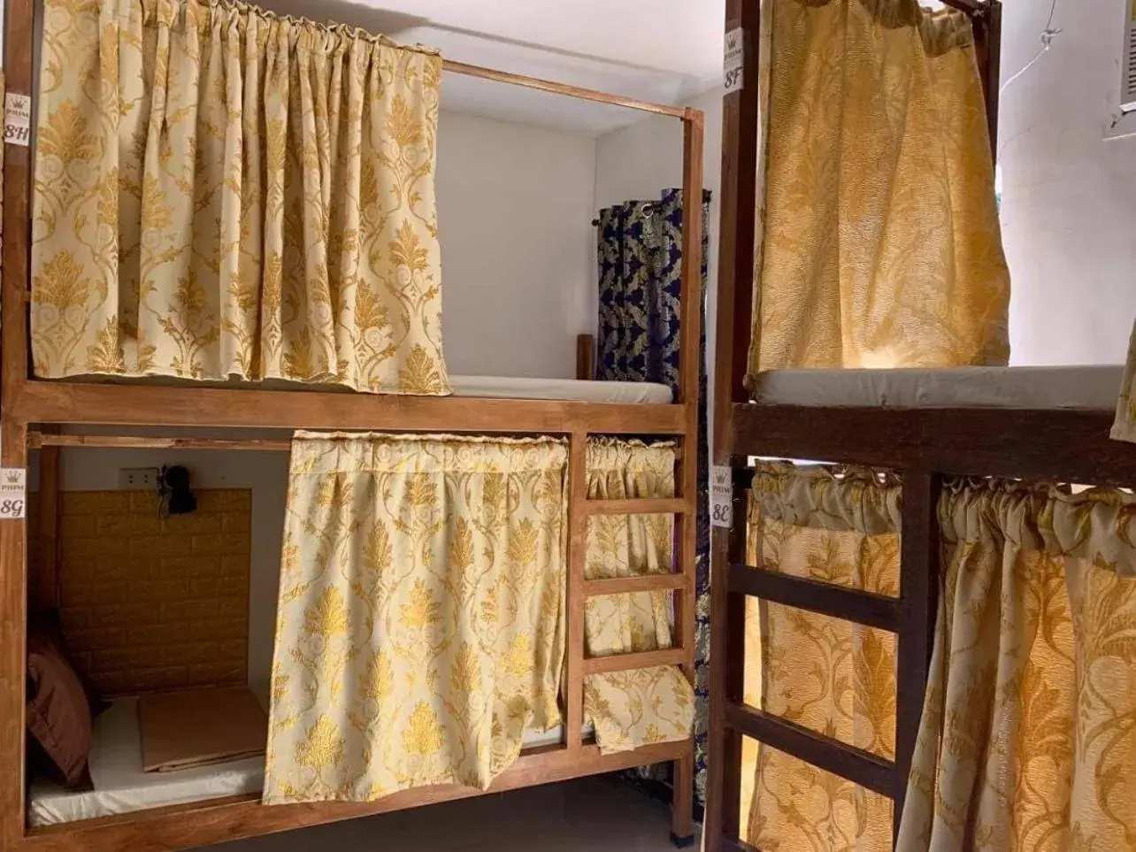 Family Room with Private Bathroom in Prim Travellers Inn Family Room with Private Bathroom in Prim Travellers Inn