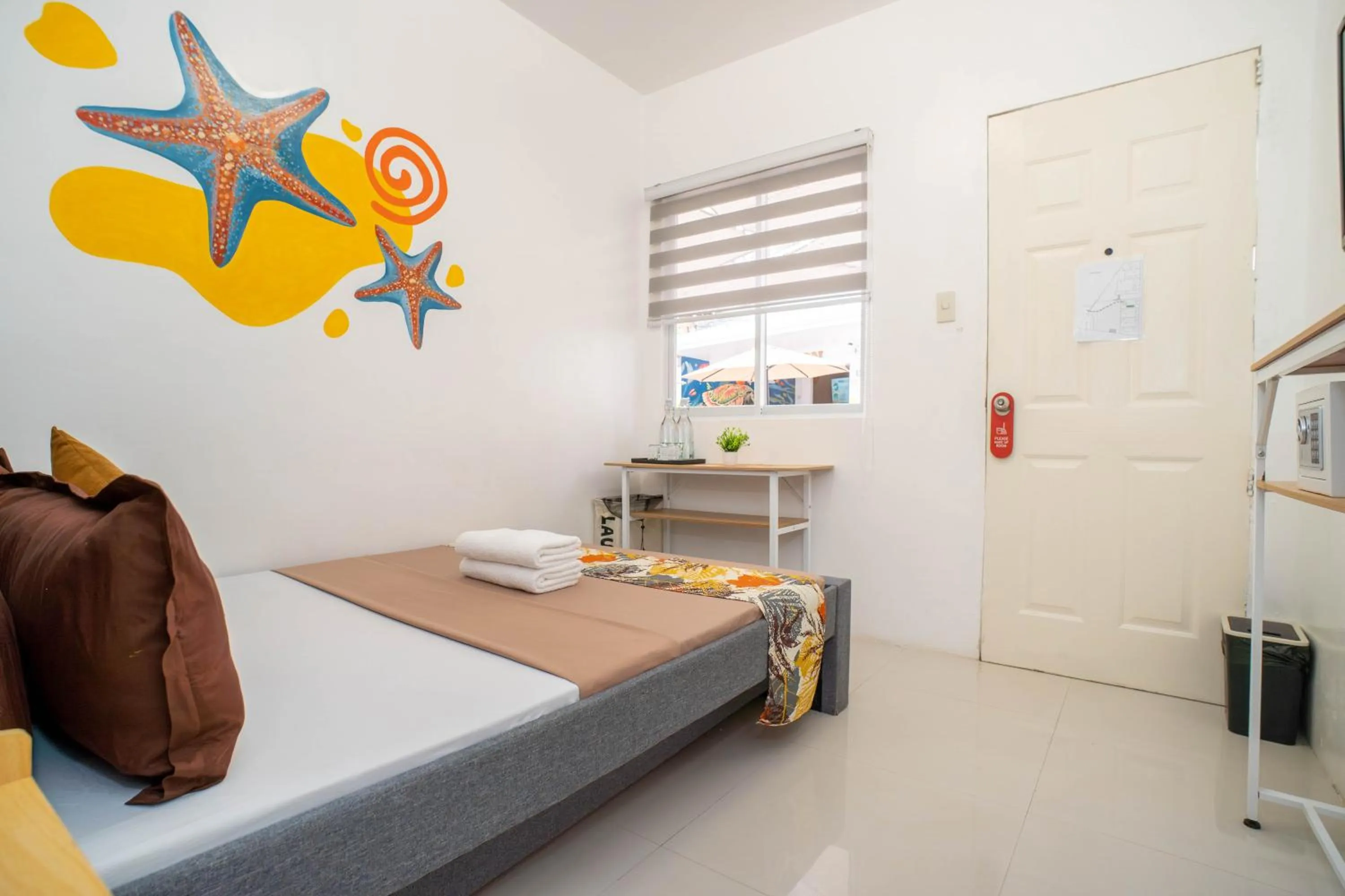 Bed in Prim Travellers Inn