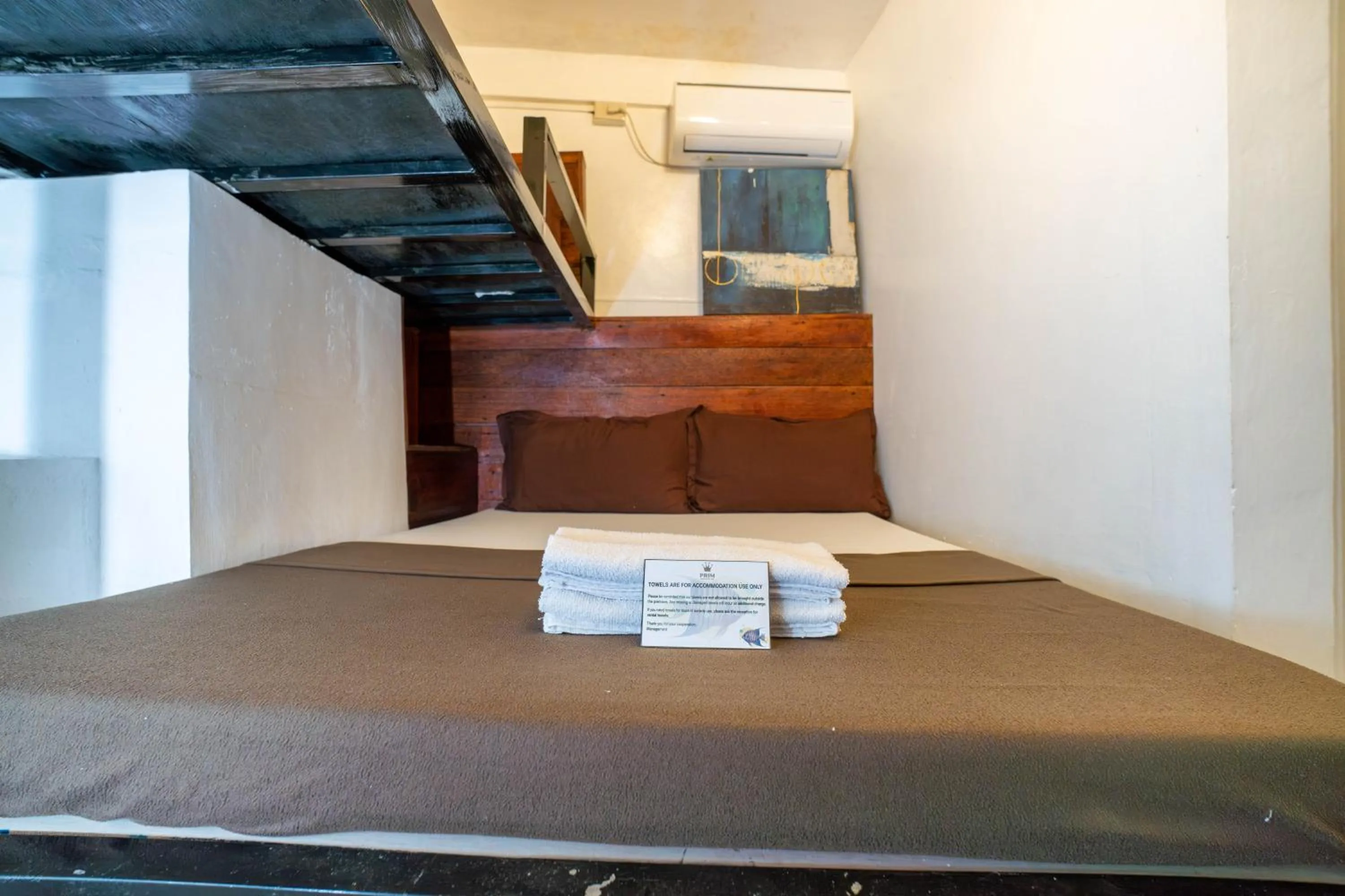 Bed in Prim Travellers Inn