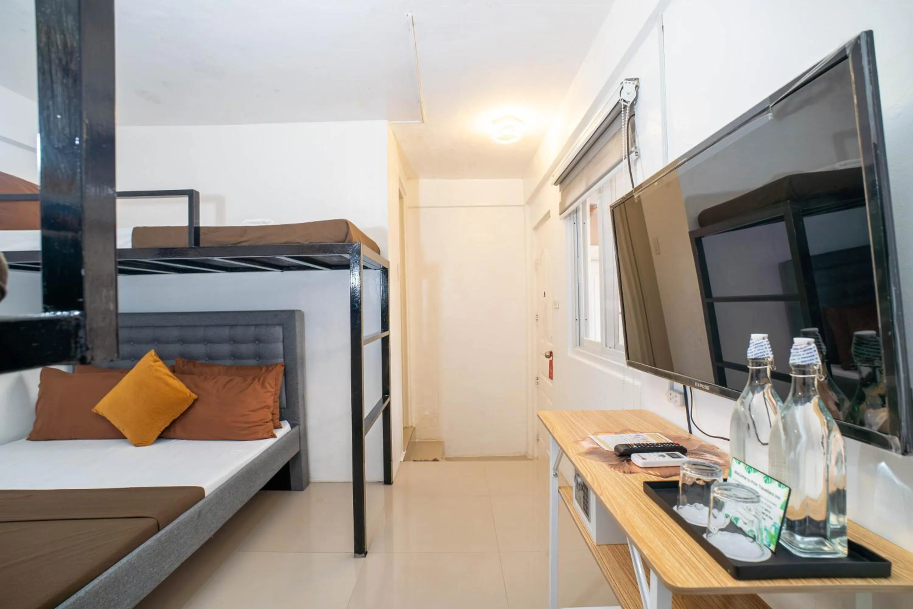 Bed in Prim Travellers Inn