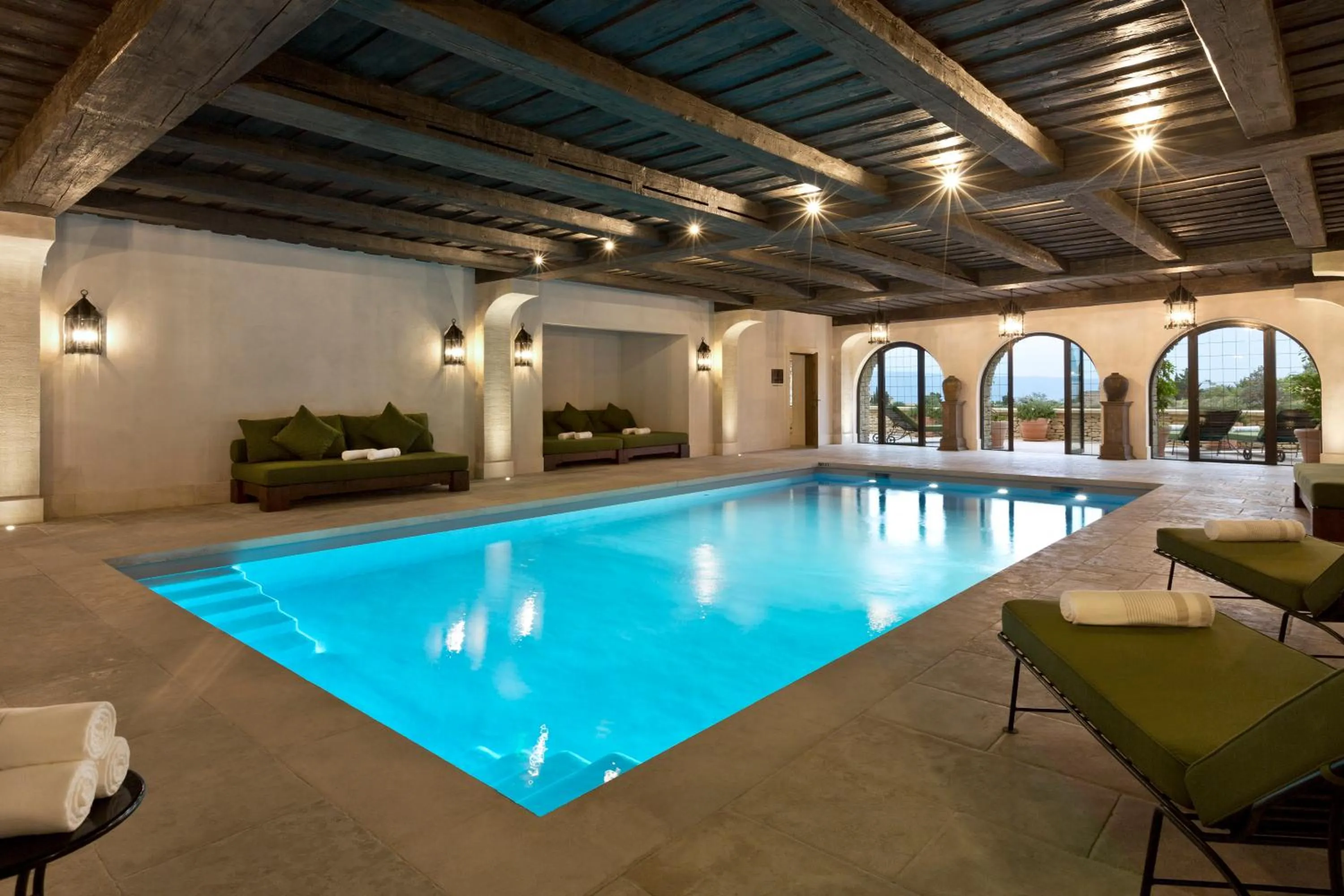 Swimming pool in Airelles Gordes, La Bastide