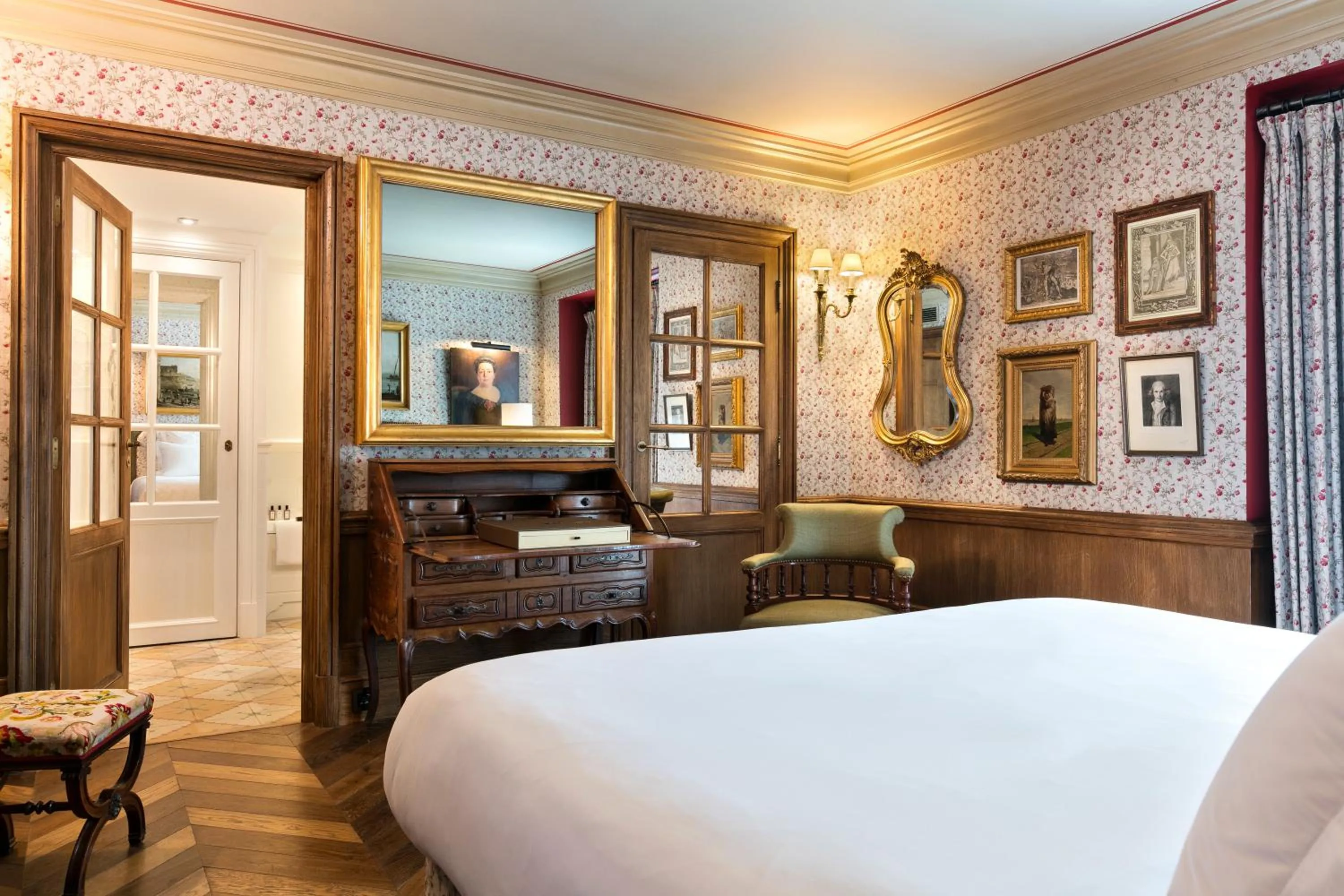 Bed in Airelles Gordes, La Bastide