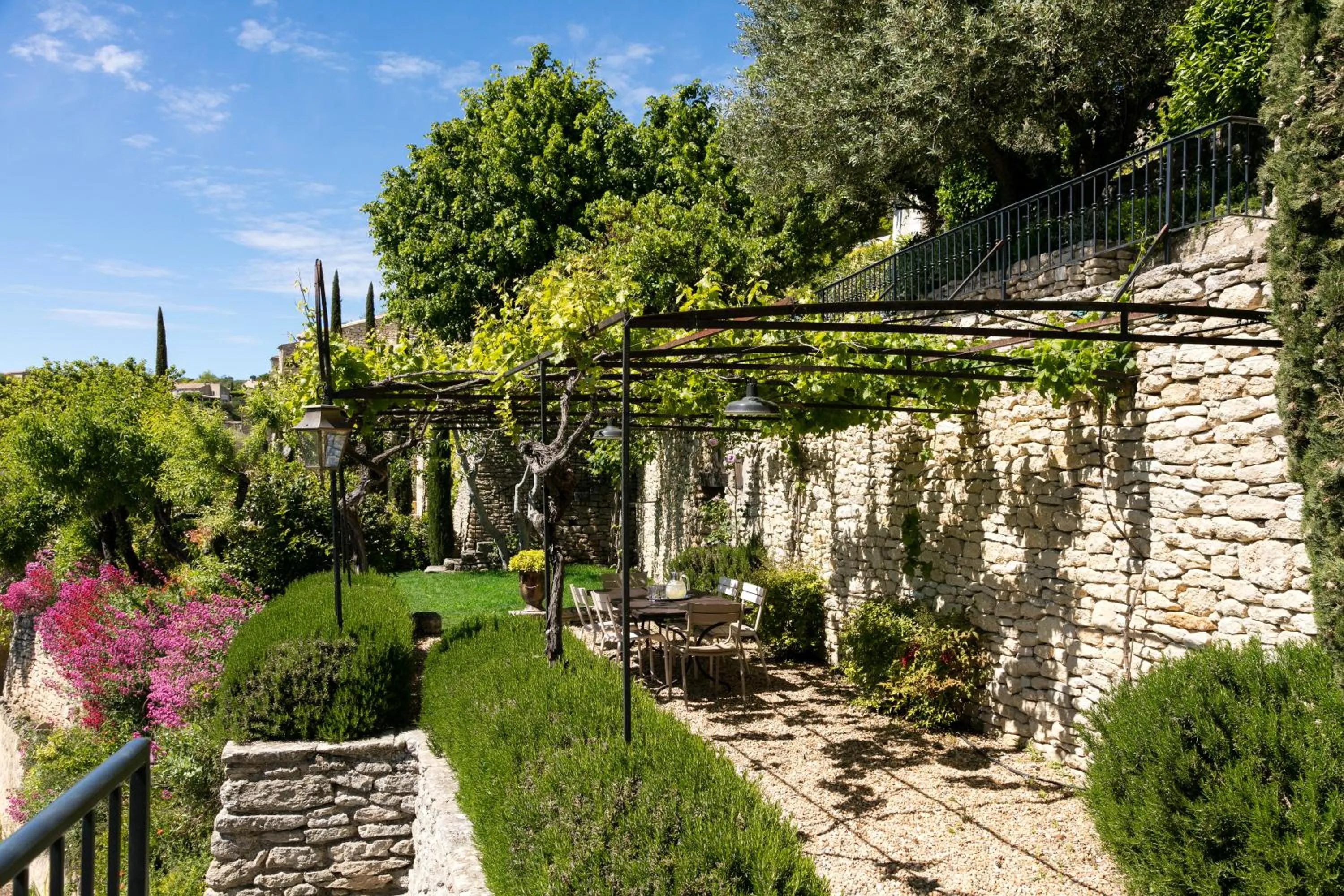Garden in Airelles Gordes, La Bastide