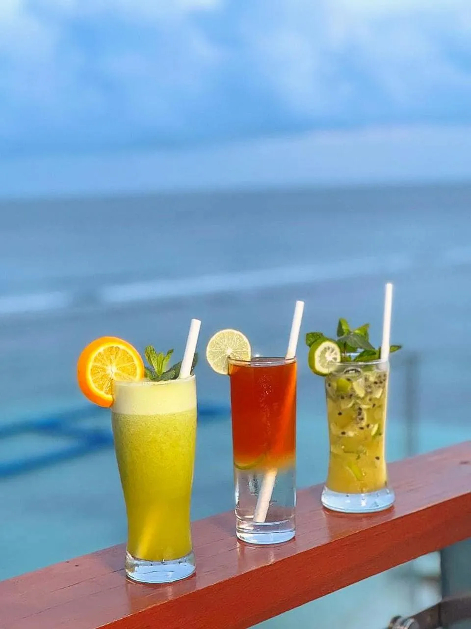 Drinks in Acacia Beach Hotel