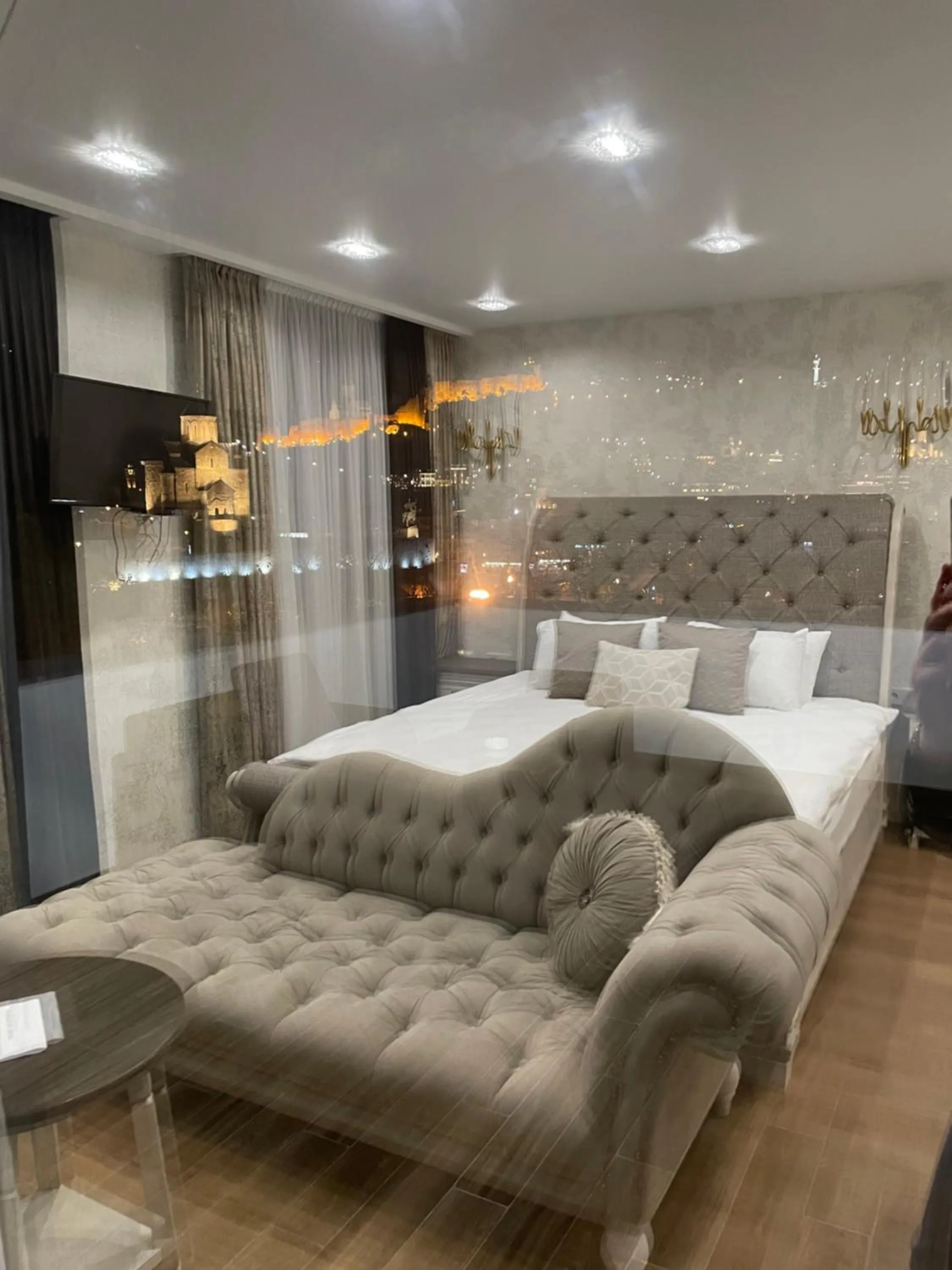 Photo of the whole room, Bed in Rikhe palace boutique hotel