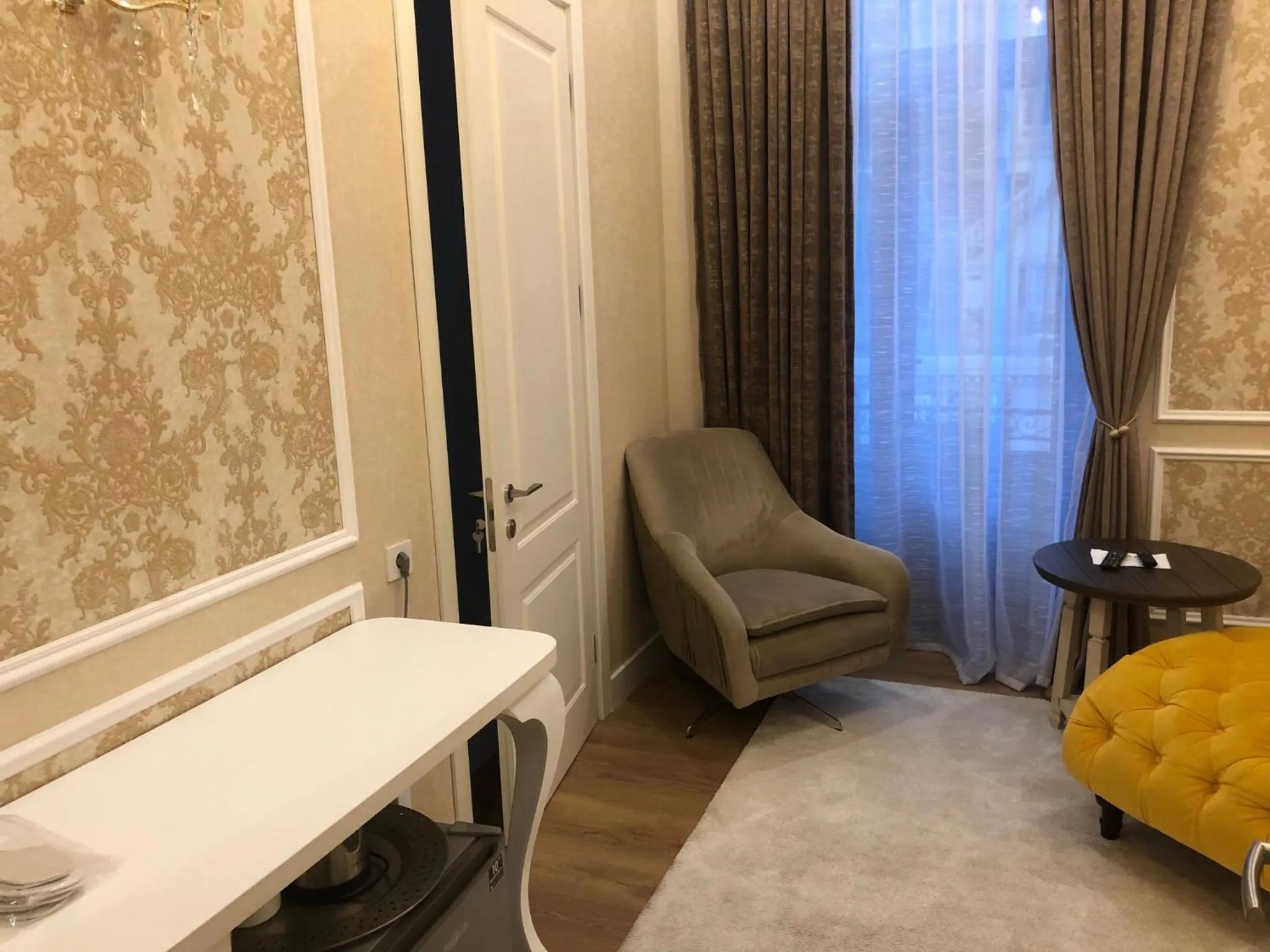 Living room in Rikhe palace boutique hotel